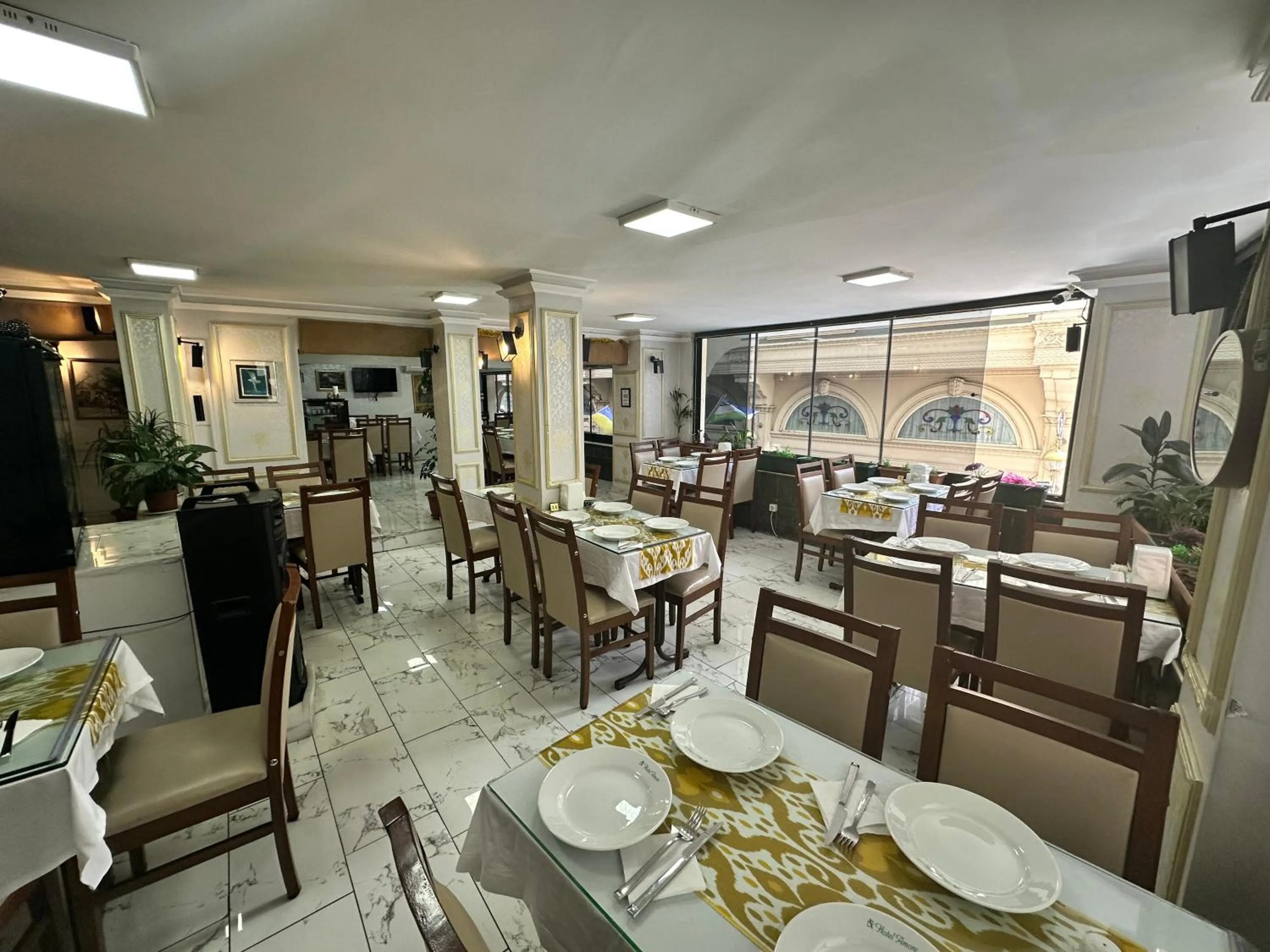 Restaurant/places to eat in Amore Hotel Istanbul