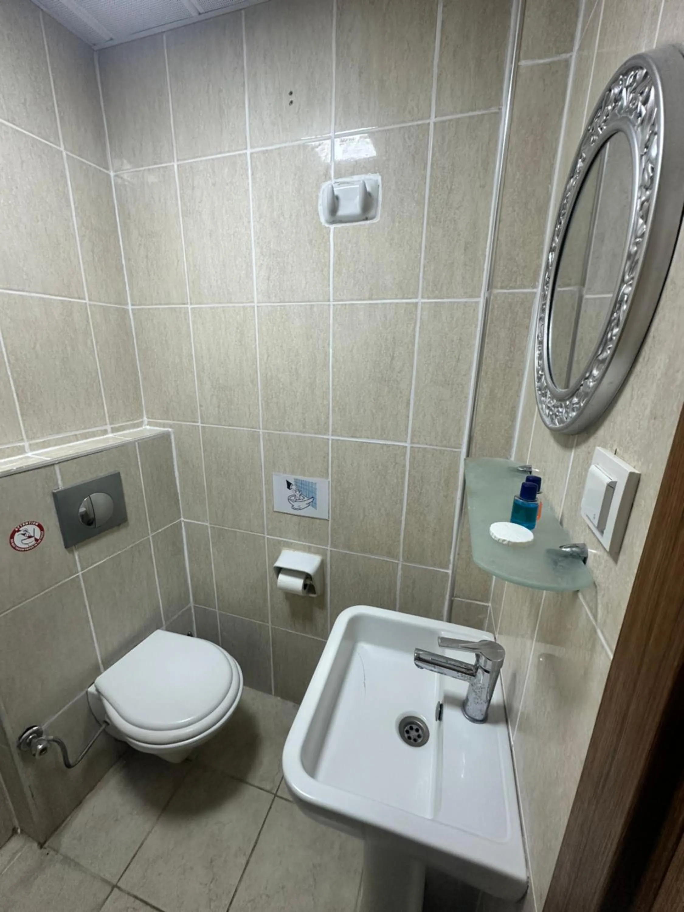 Shower in Amore Hotel Istanbul