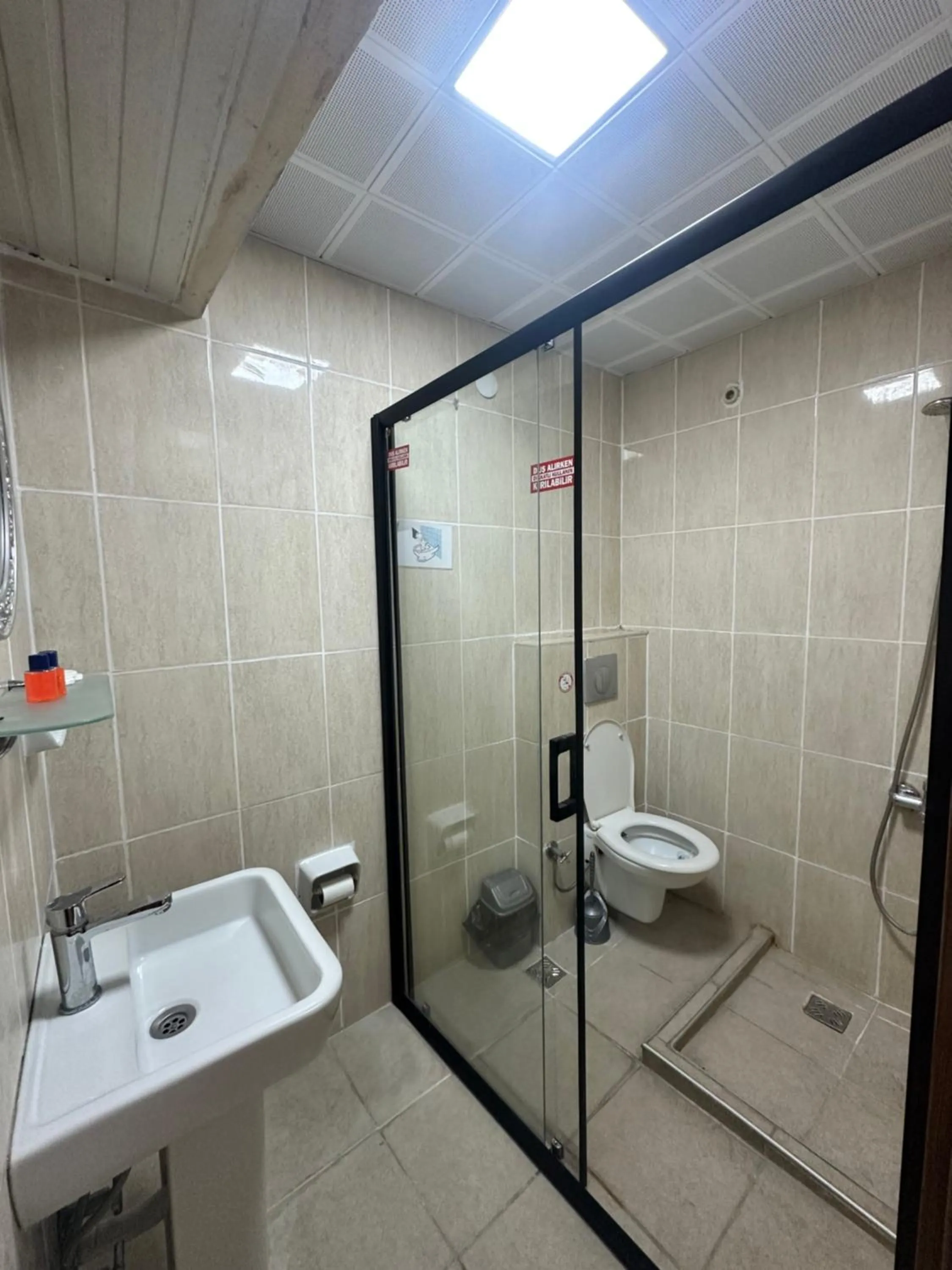 Shower in Amore Hotel Istanbul