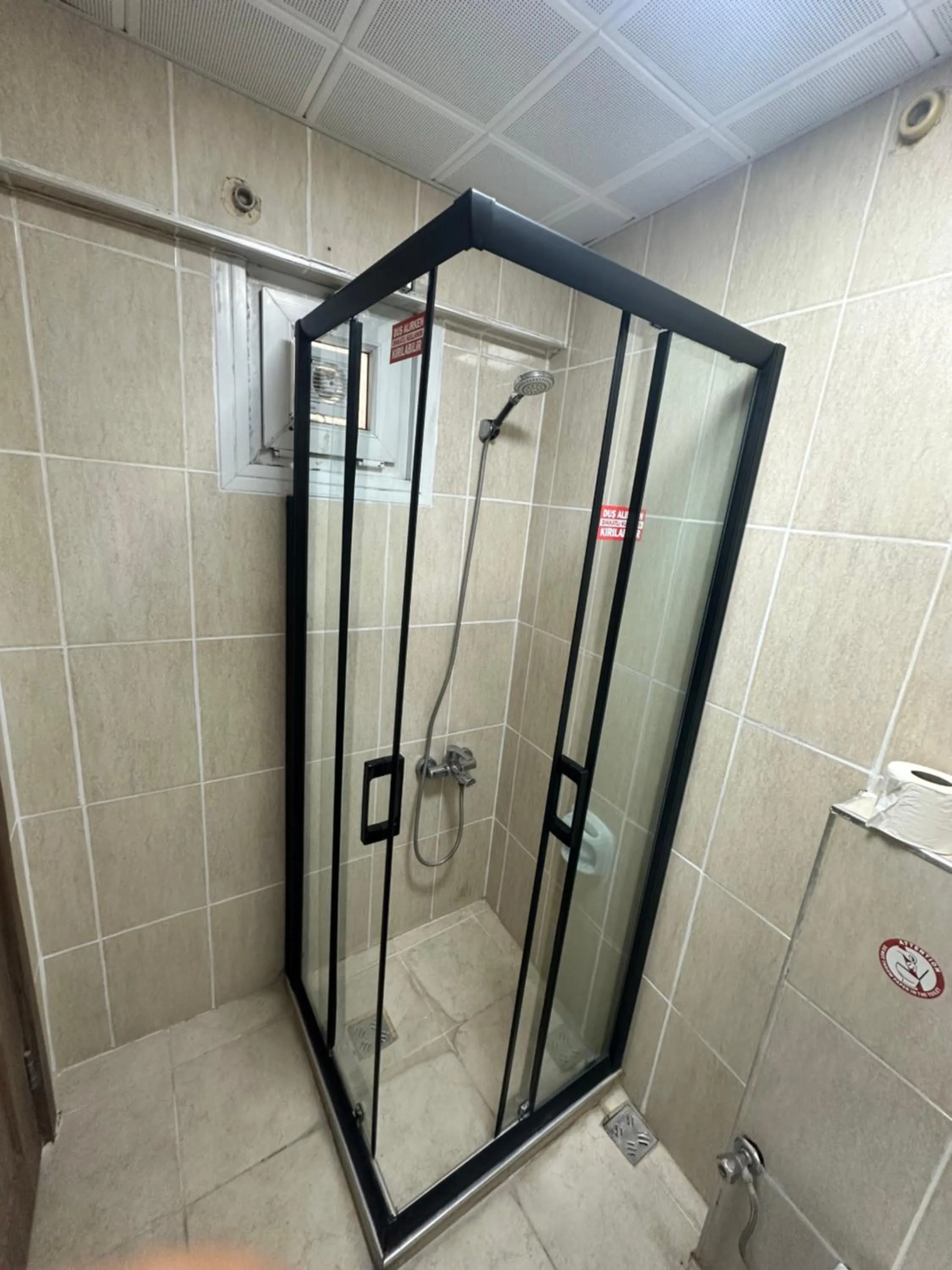 Shower in Amore Hotel Istanbul