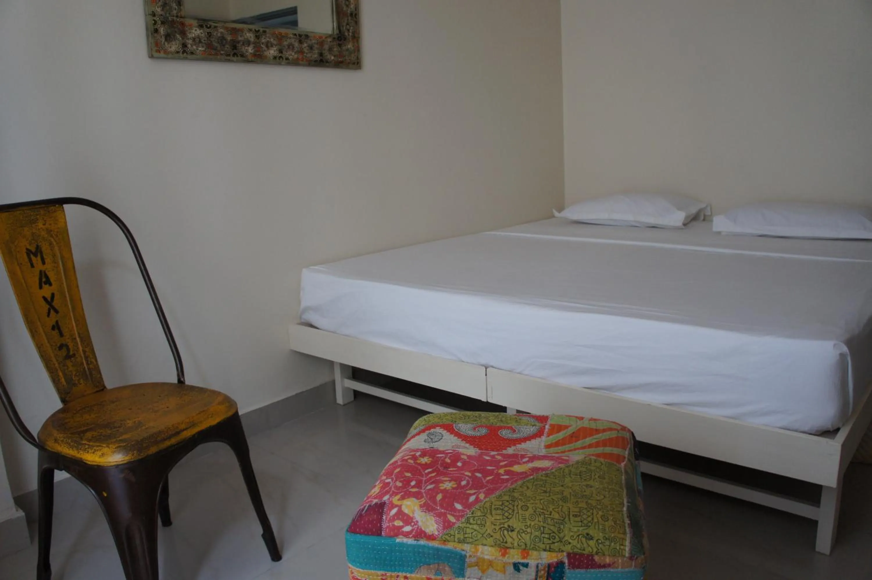 Photo of the whole room, Bed in Bed & Chai Guesthouse