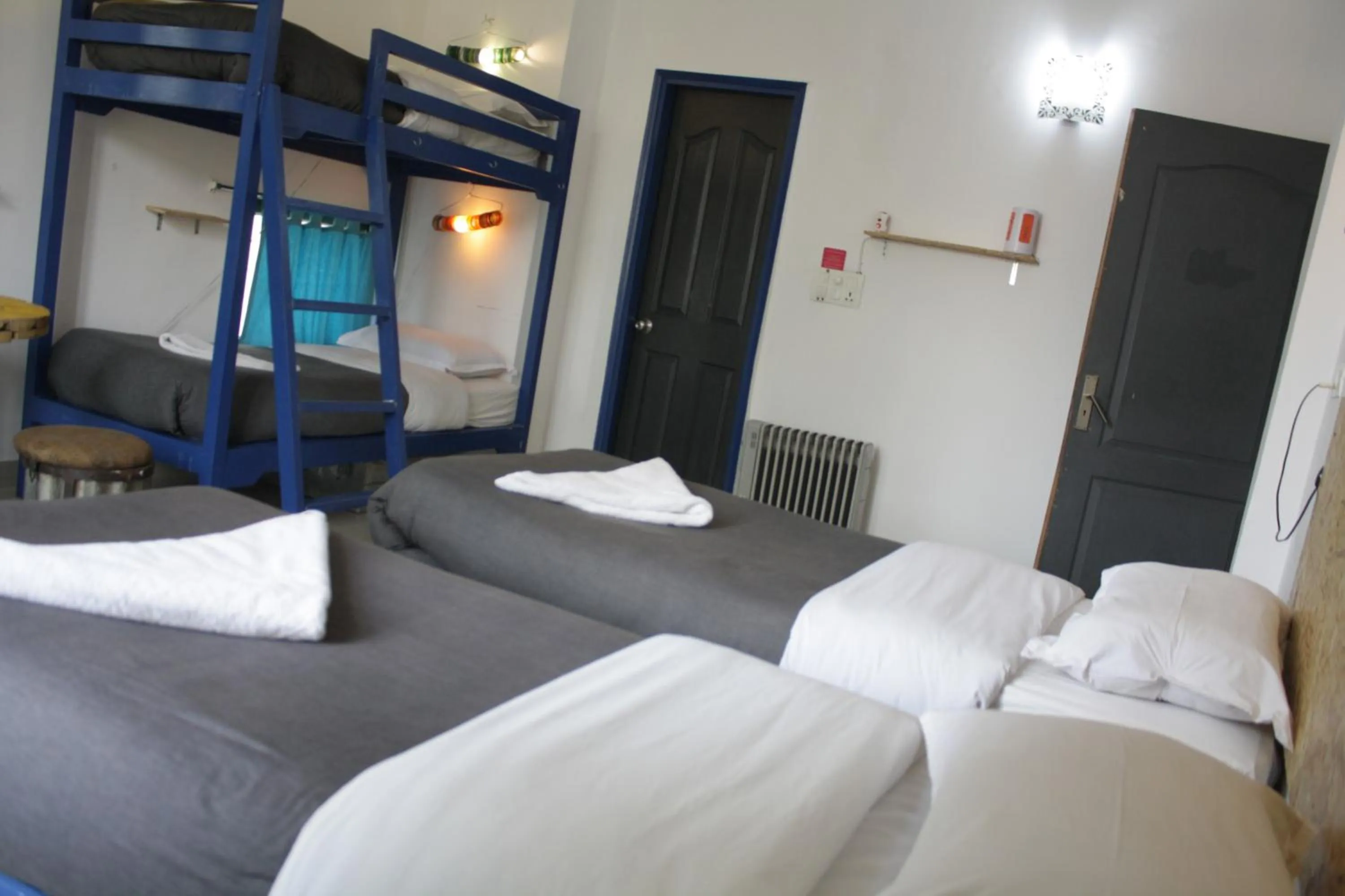 Bed in Bed & Chai Guesthouse