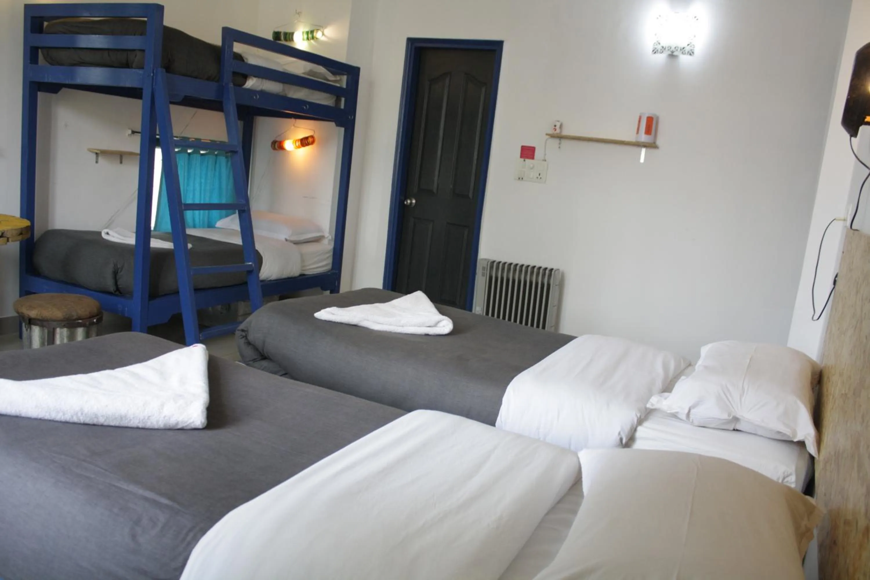 Photo of the whole room, Bed in Bed & Chai Guesthouse