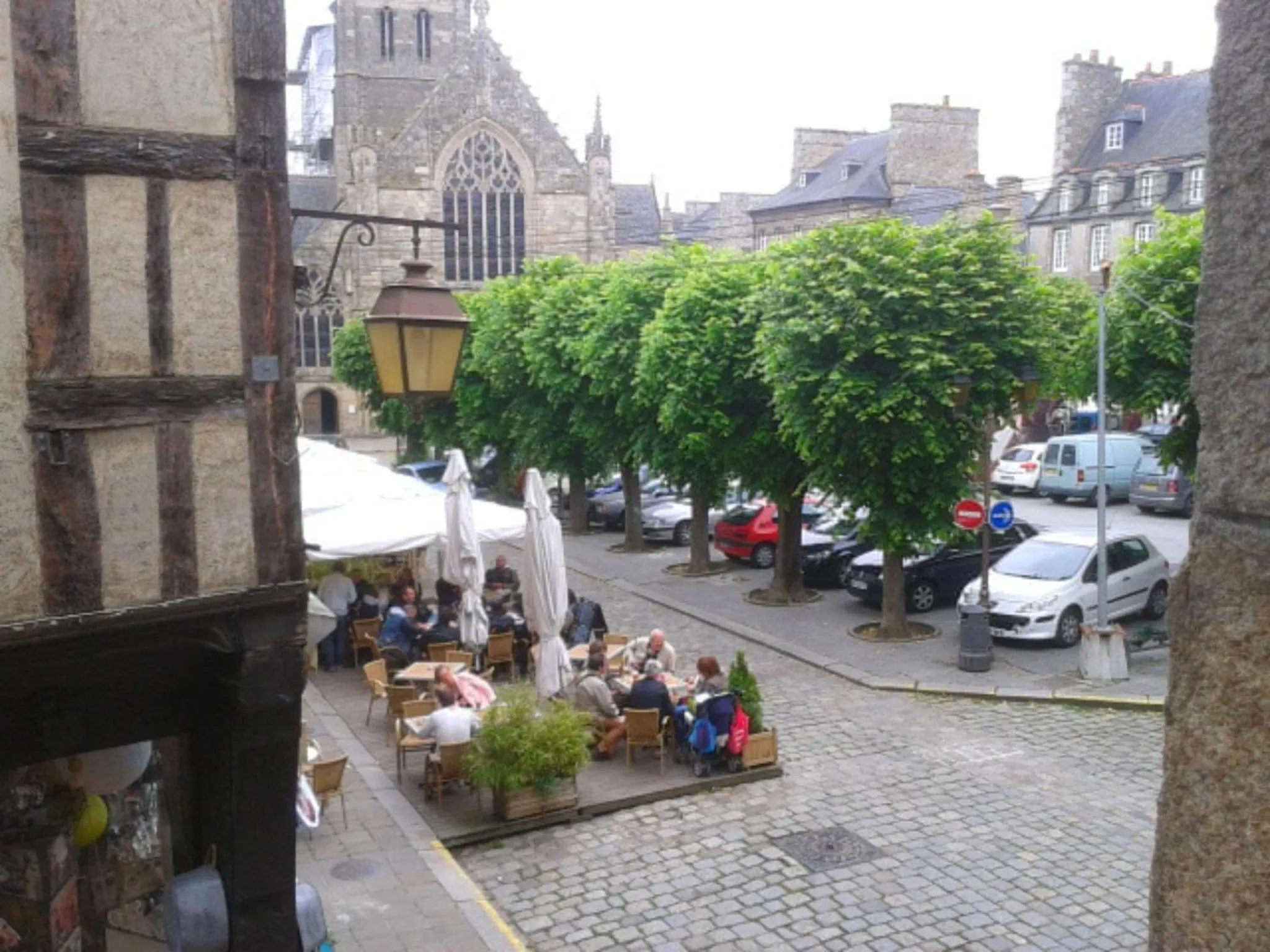 City view in Historical Center- Le Studio de St-Sauveur