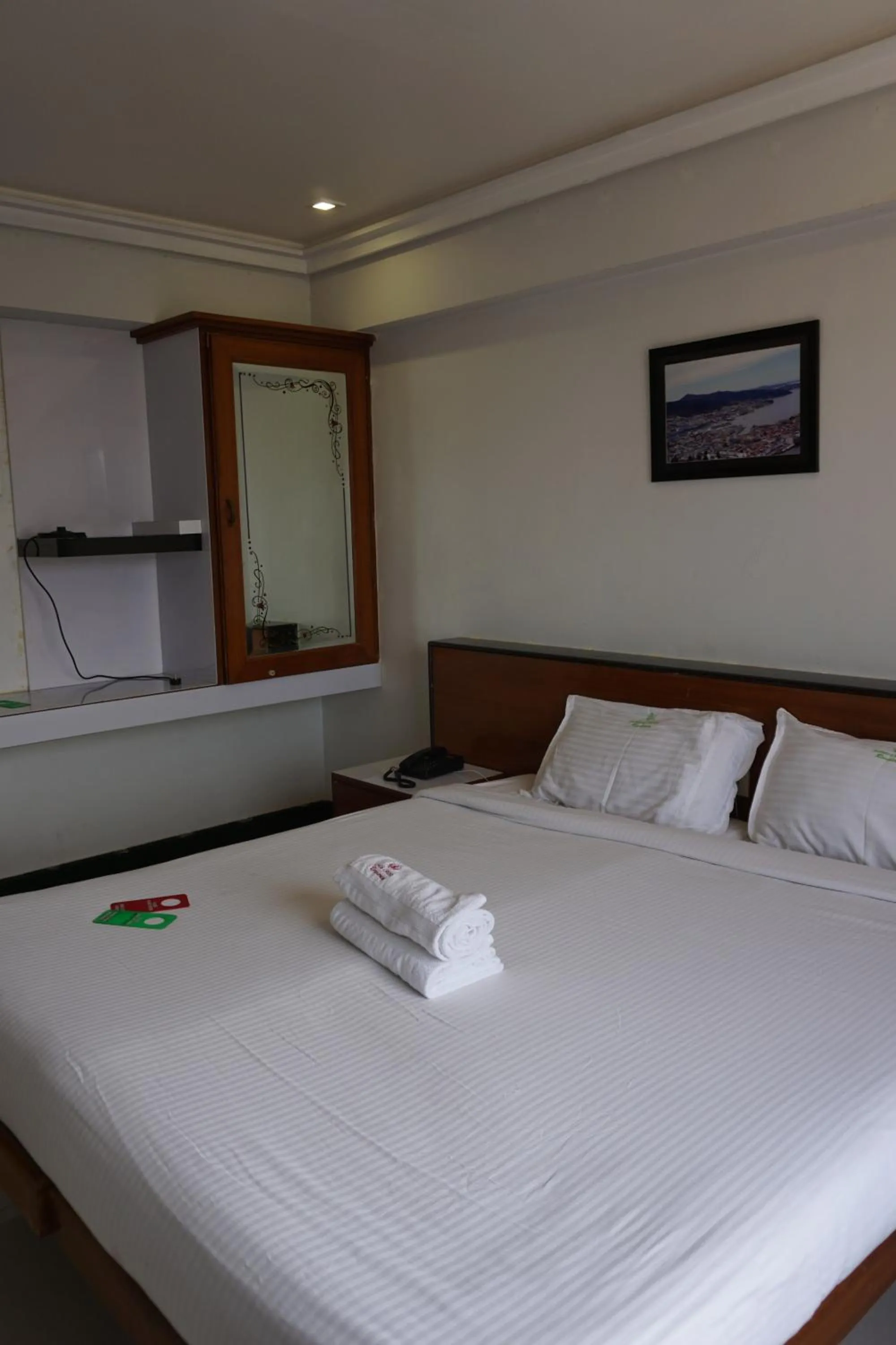 Bed in Kingscross Residency