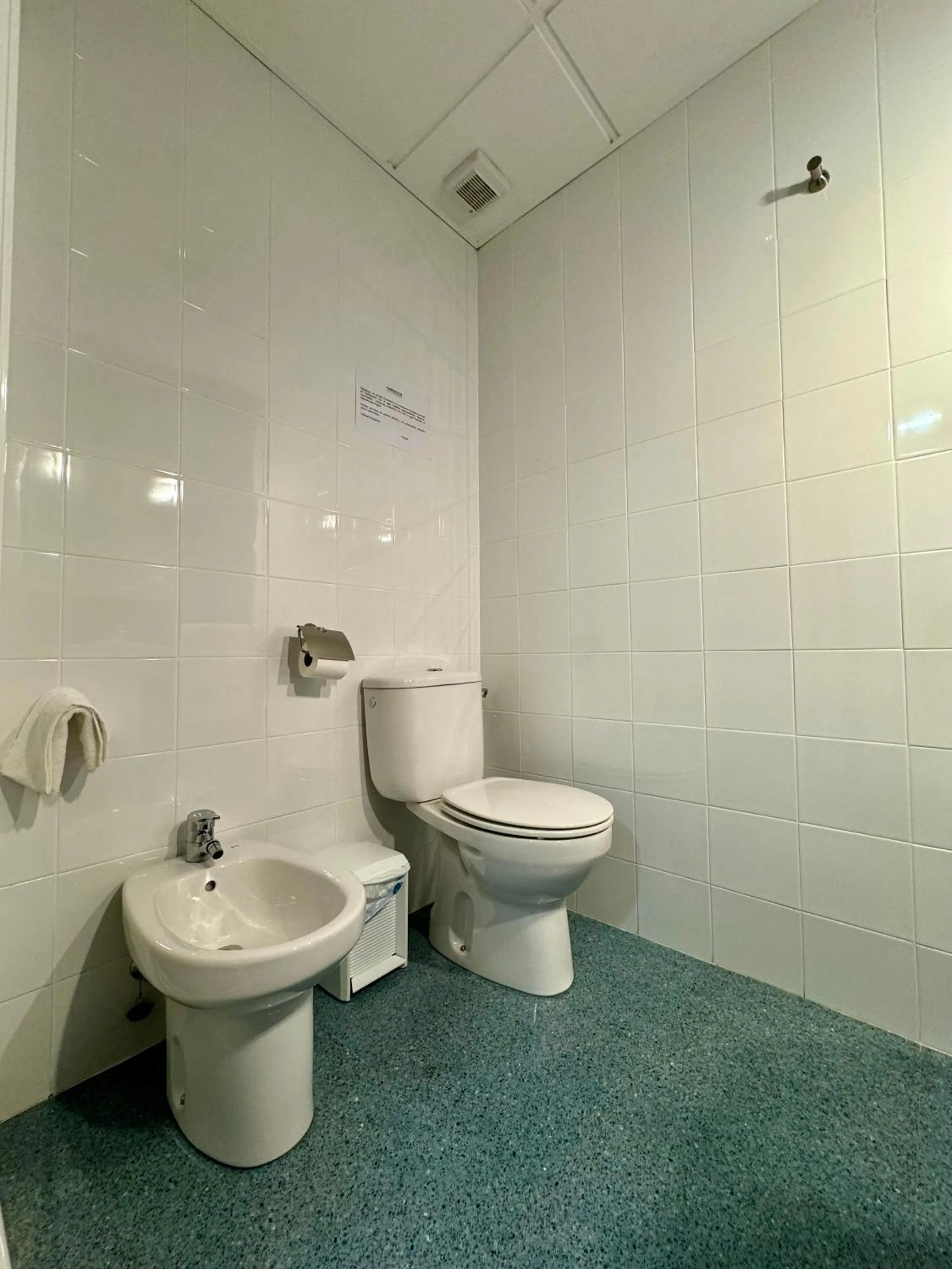 Bathroom in Residencia Mediterraneo