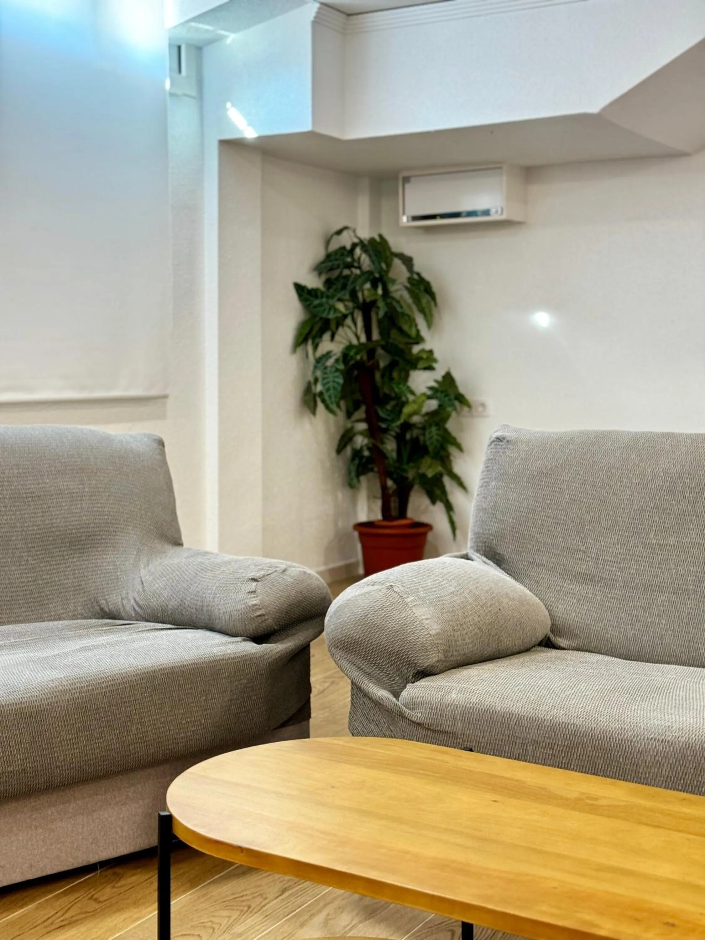 Communal lounge/ TV room in Residencia Mediterraneo