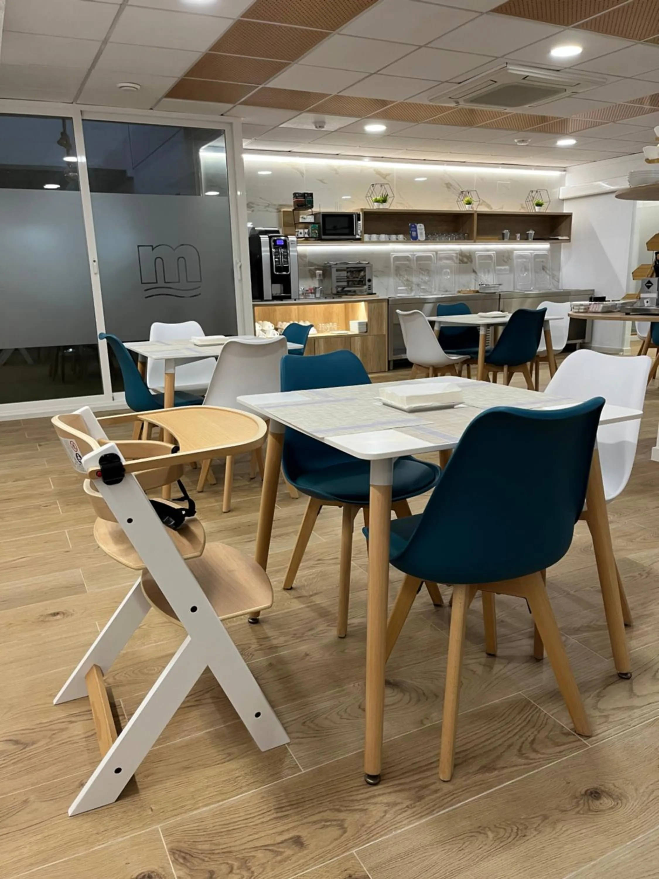 Dining area in Residencia Mediterraneo