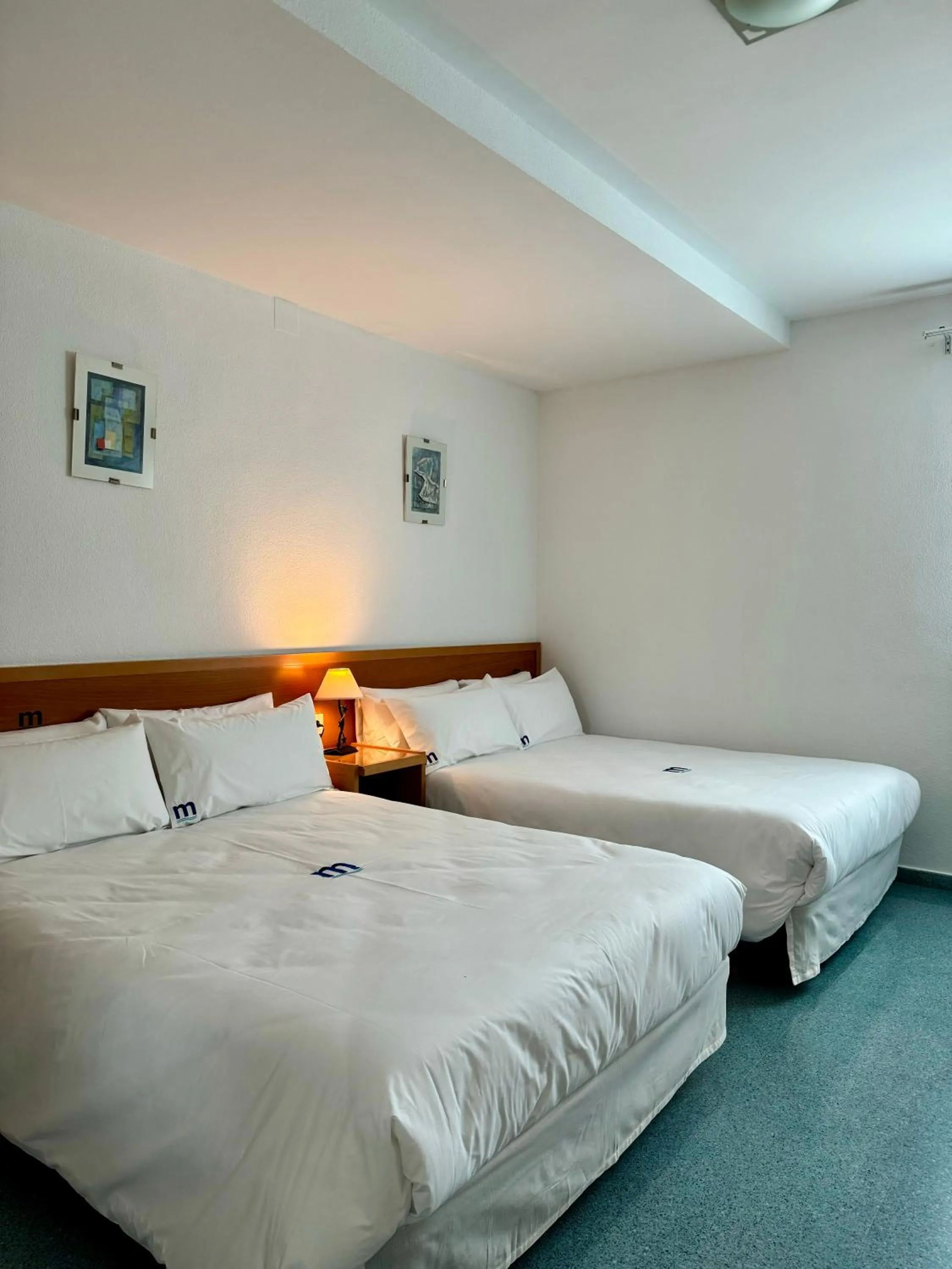 Bedroom, Bed in Residencia Mediterraneo