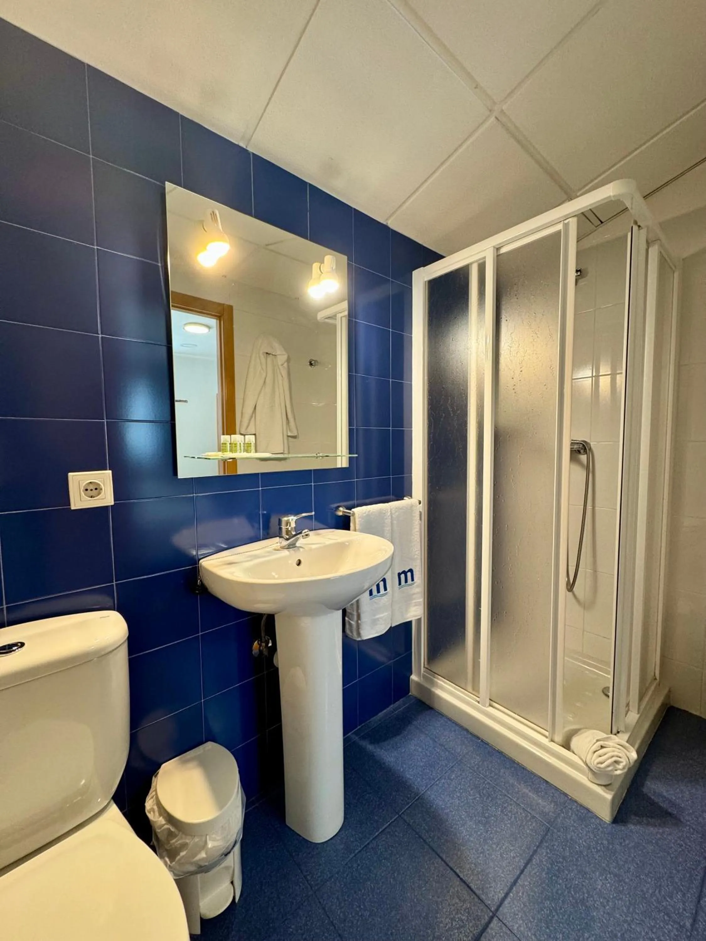 Bathroom in Residencia Mediterraneo