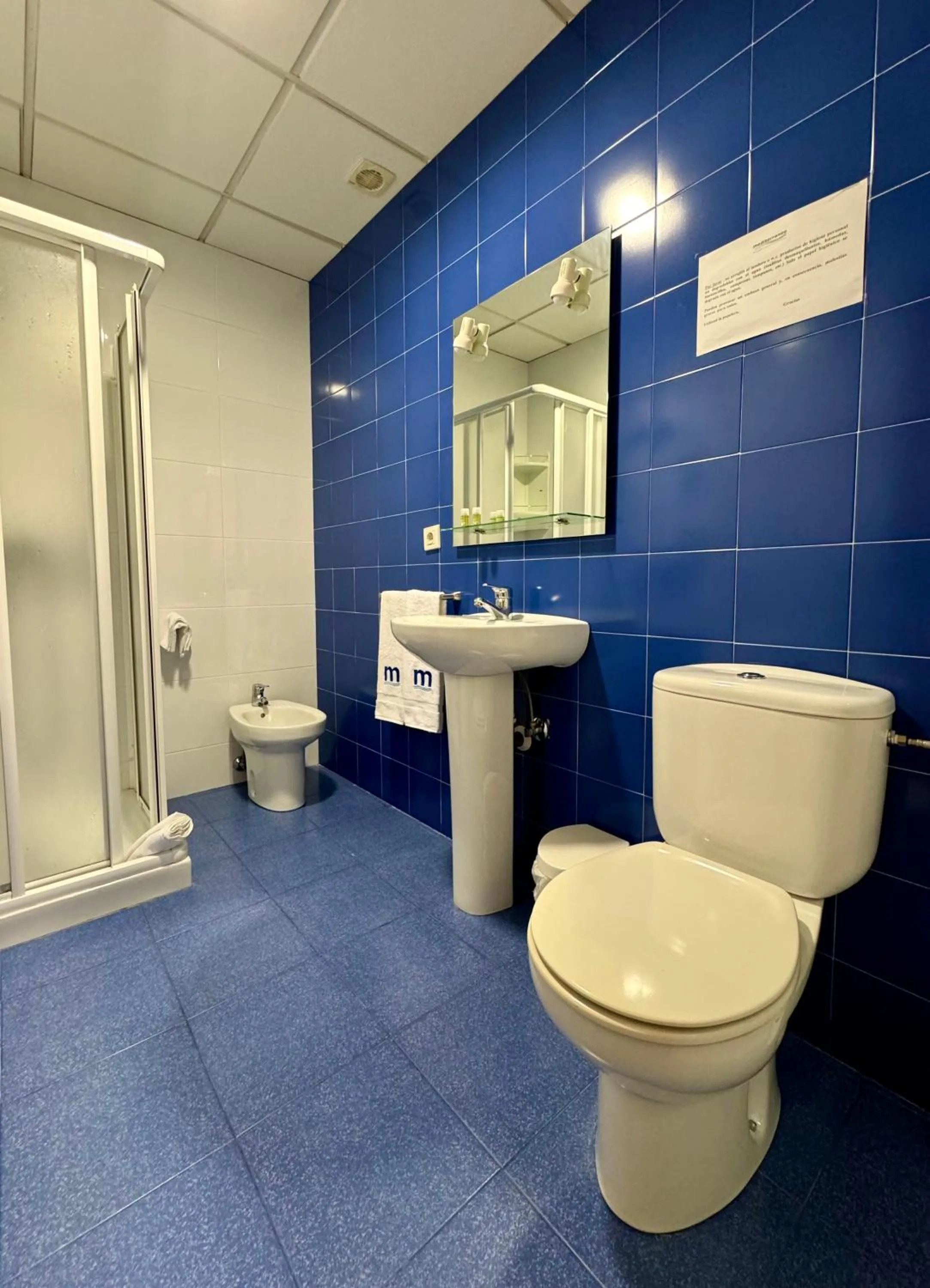 Bathroom in Residencia Mediterraneo