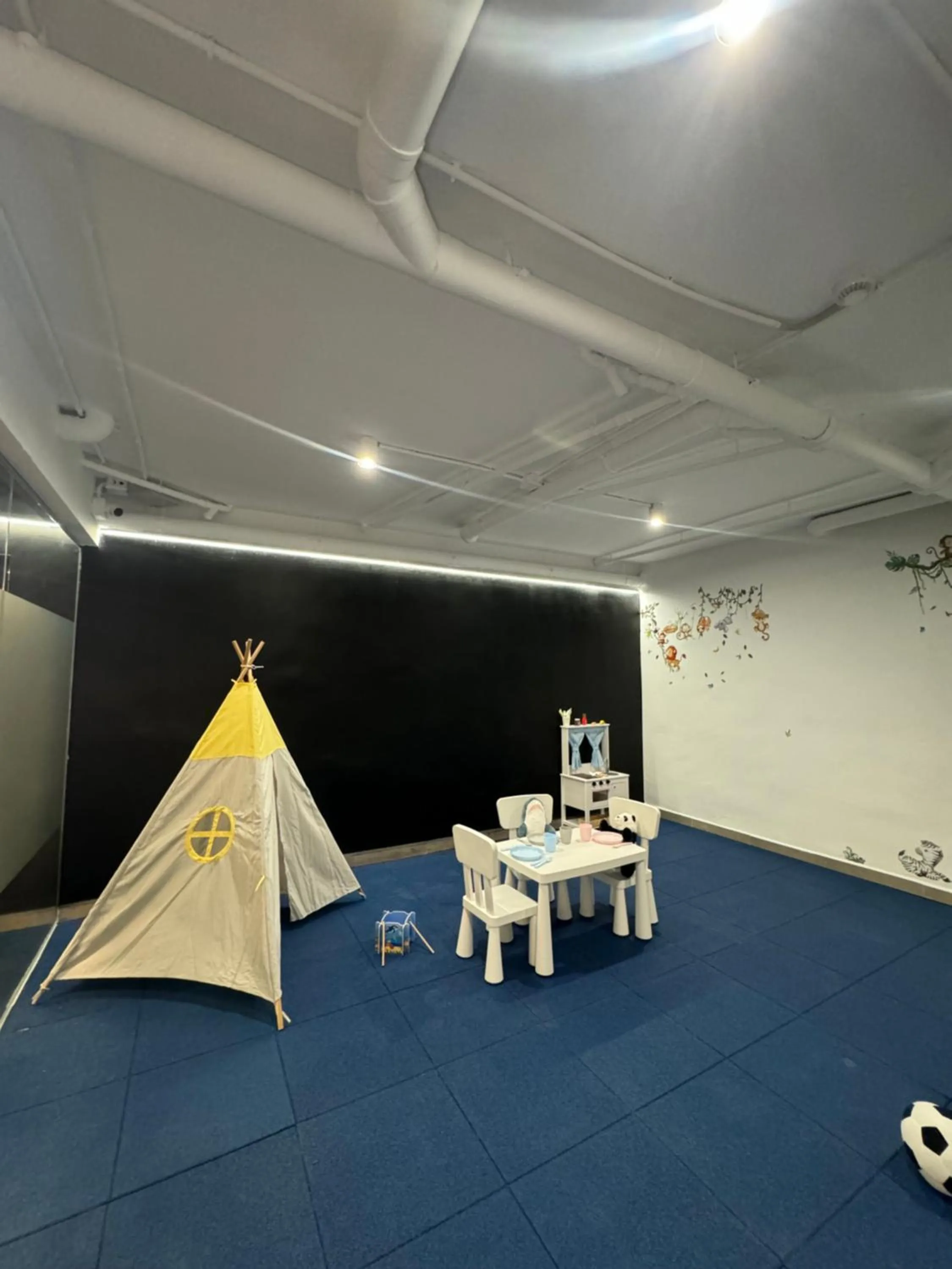 Children play ground in Residencia Mediterraneo