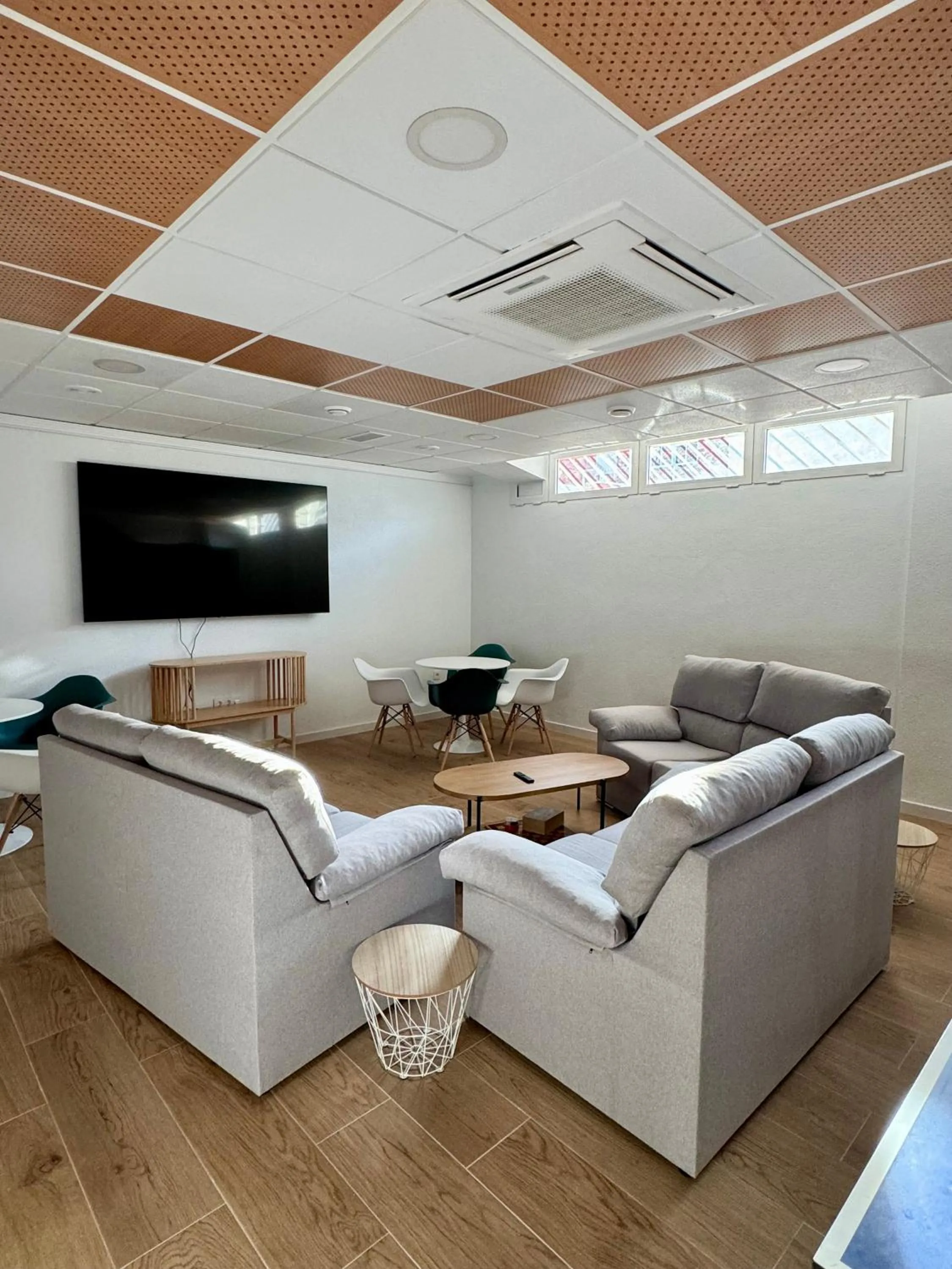 Communal lounge/ TV room in Residencia Mediterraneo