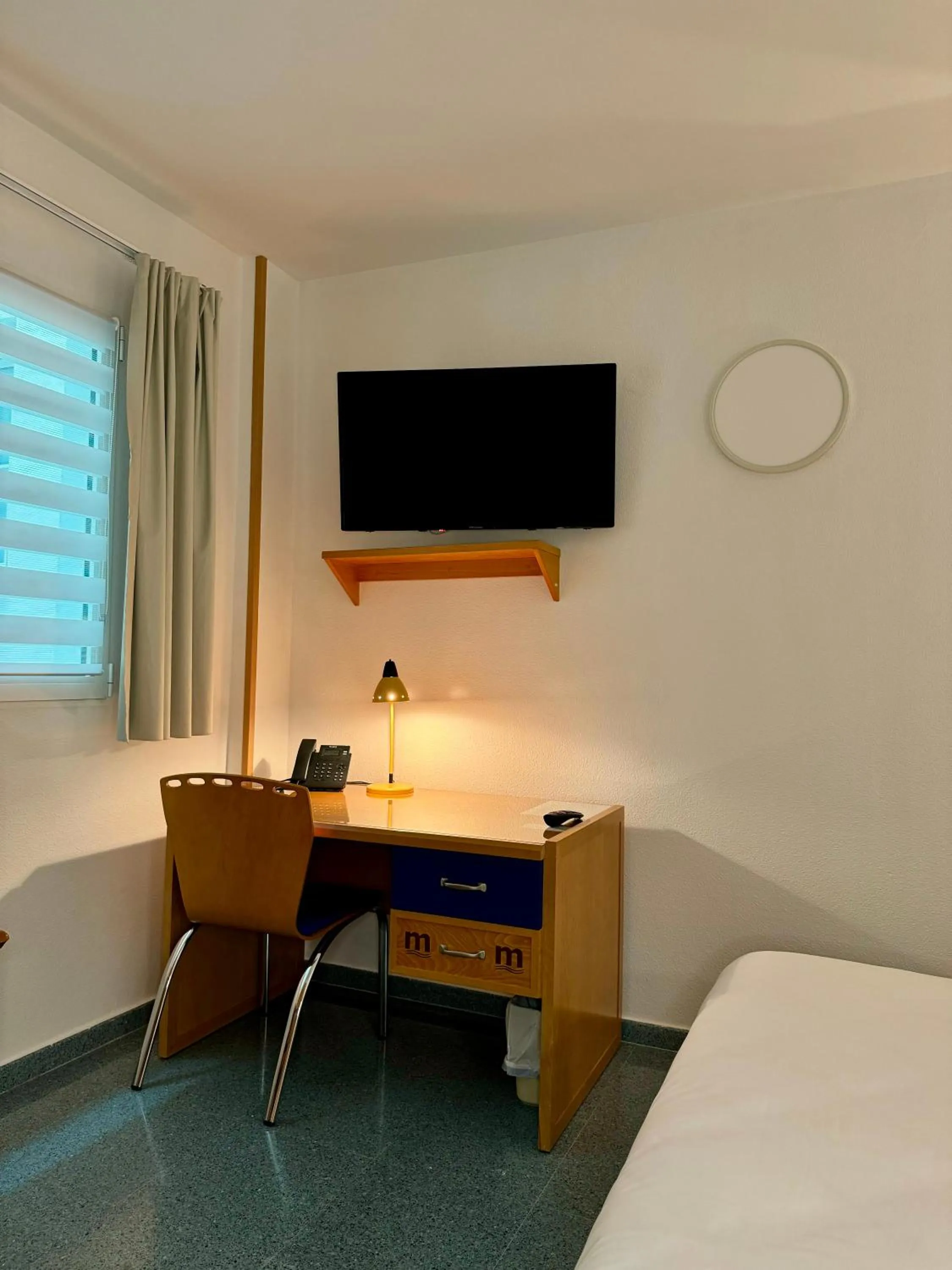 Bedroom, Bed in Residencia Mediterraneo