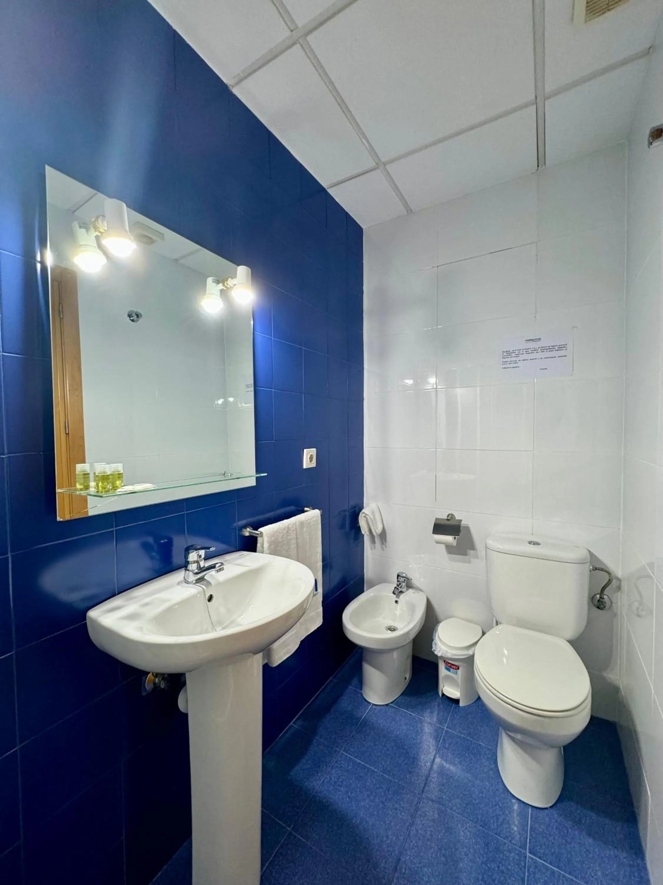 Bathroom in Residencia Mediterraneo