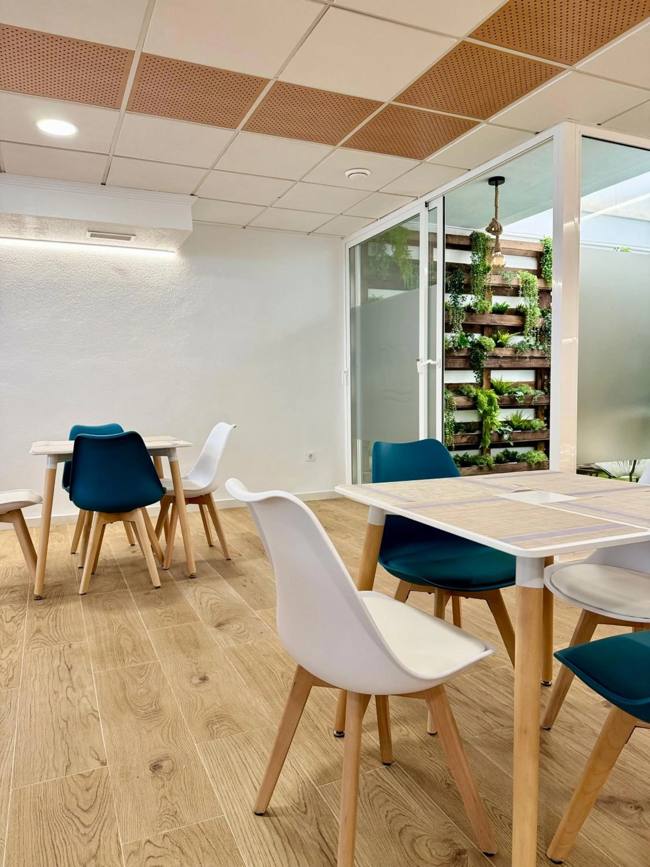 Dining area in Residencia Mediterraneo