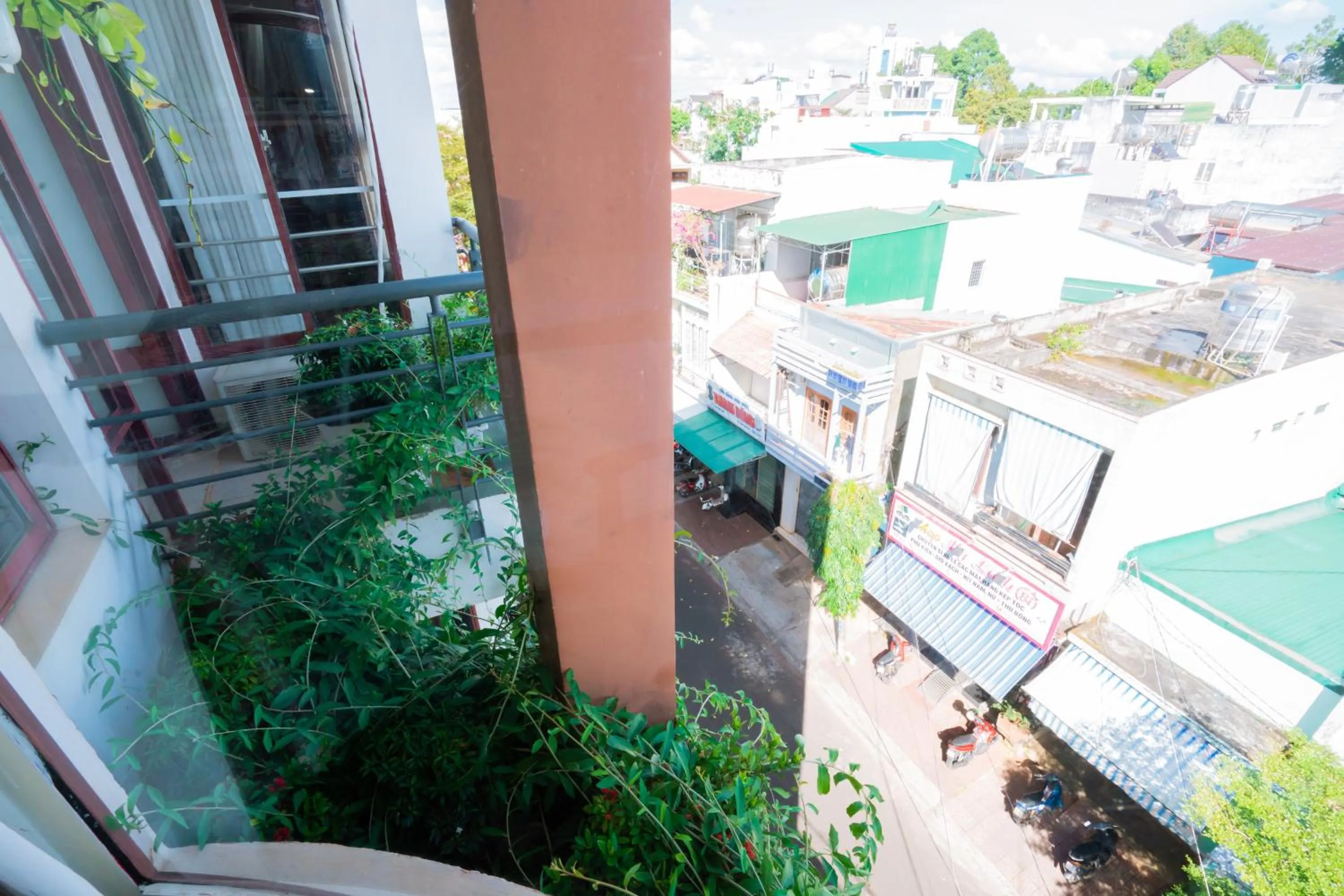 Property building in Triệu Vũ Hotel & Apartment