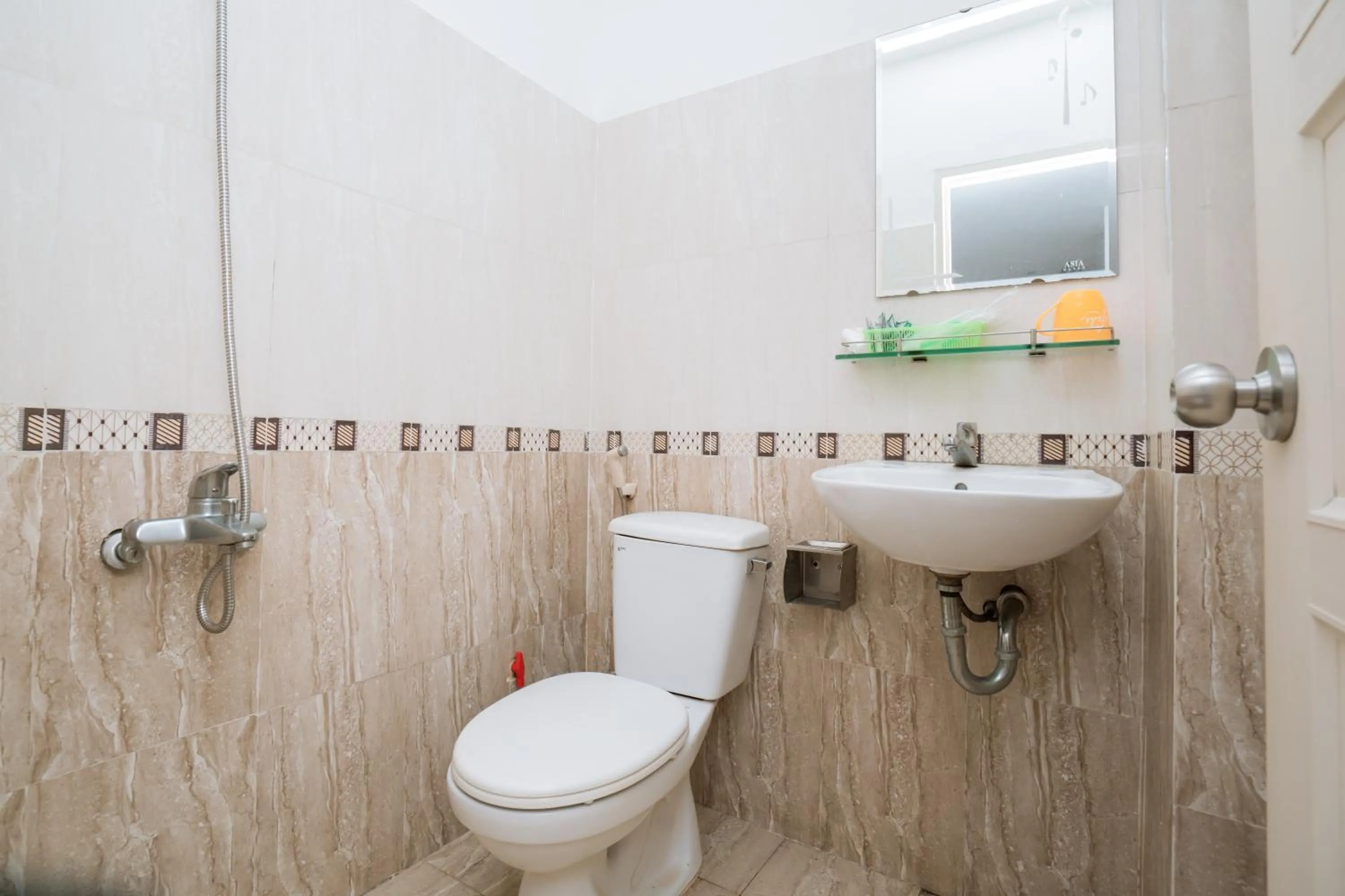 Shower in Triệu Vũ Hotel & Apartment