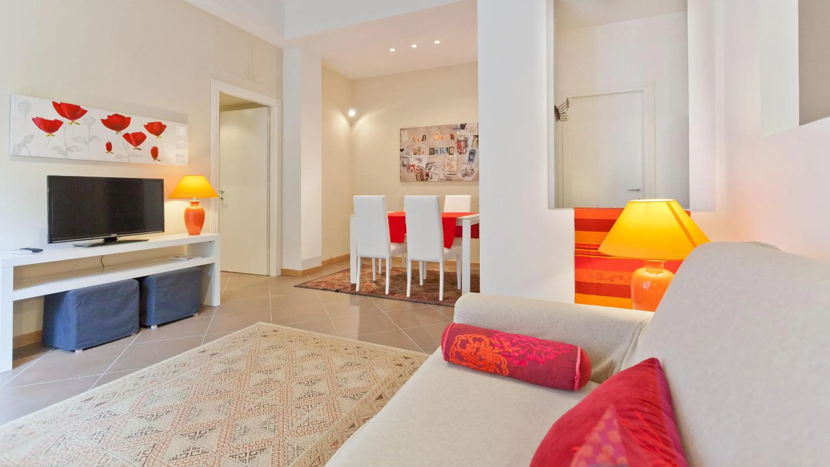 Living room, Bed in Circo Massimo Apartment 2