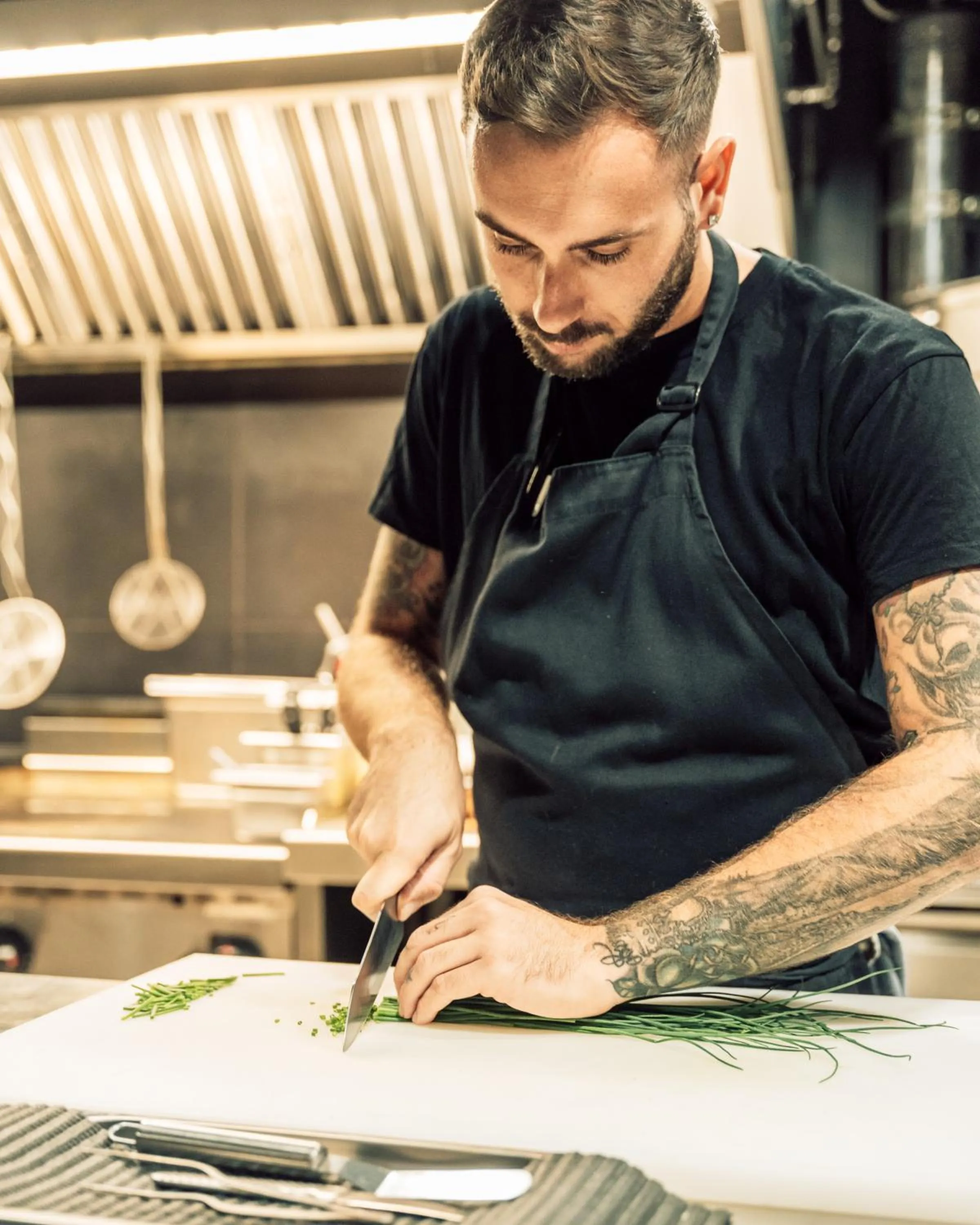 Restaurant/places to eat in Hotel Estefania Boutique Suites