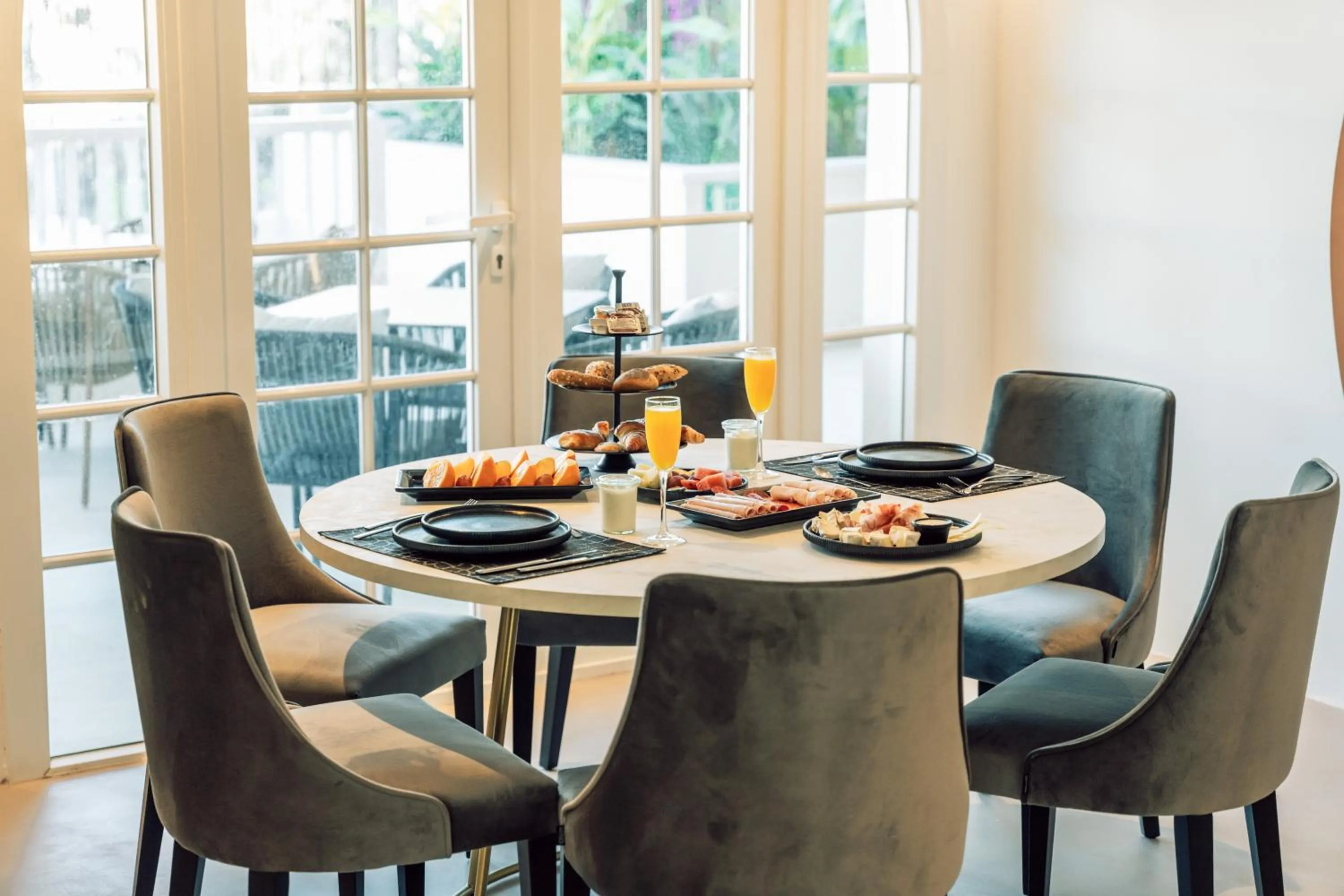 Breakfast in Hotel Estefania Boutique Suites