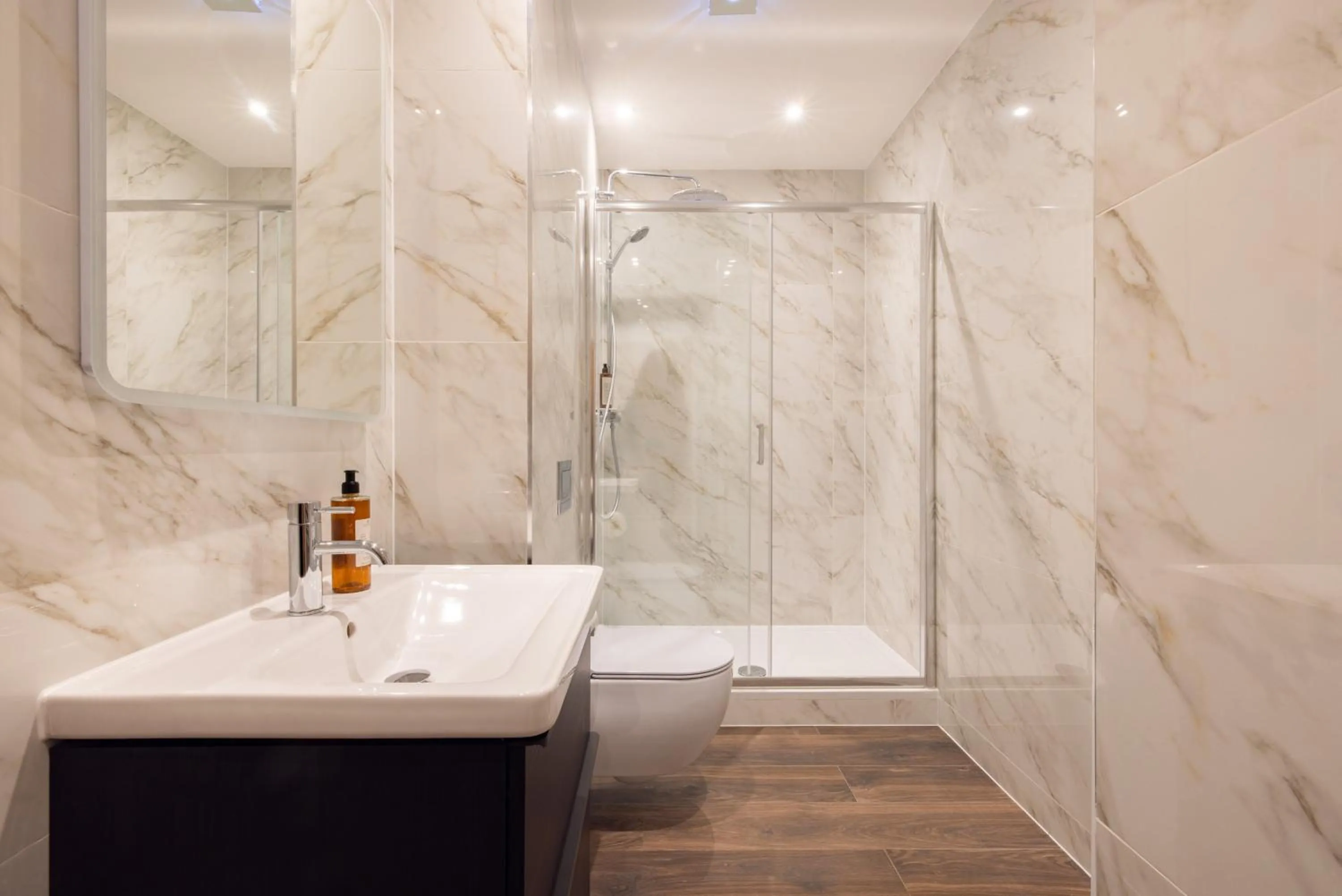 Shower in Charles Hope Staines Riverside