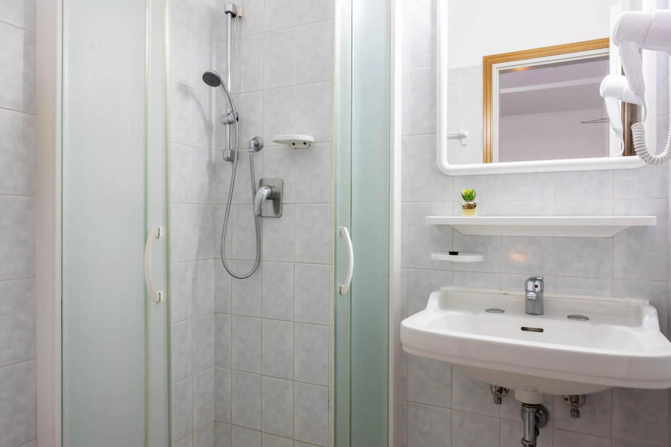 Bathroom in Hotel Altea