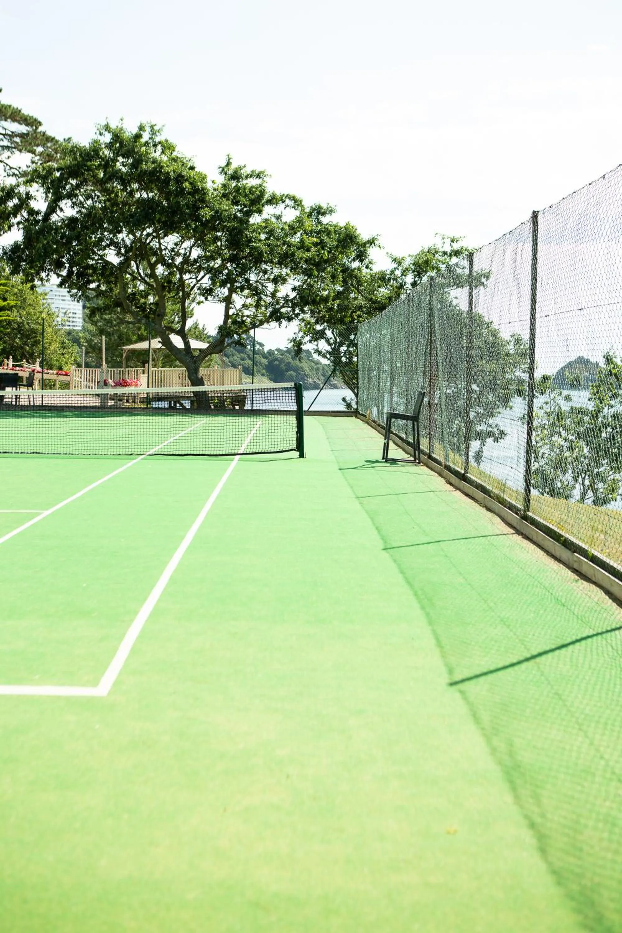 Tennis court in The Osborne Hotel