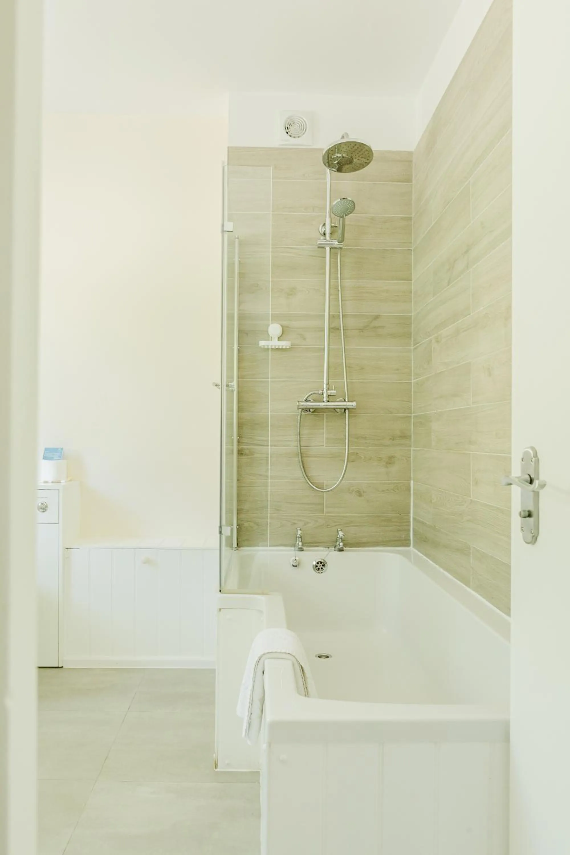 Bathroom in The Osborne Hotel