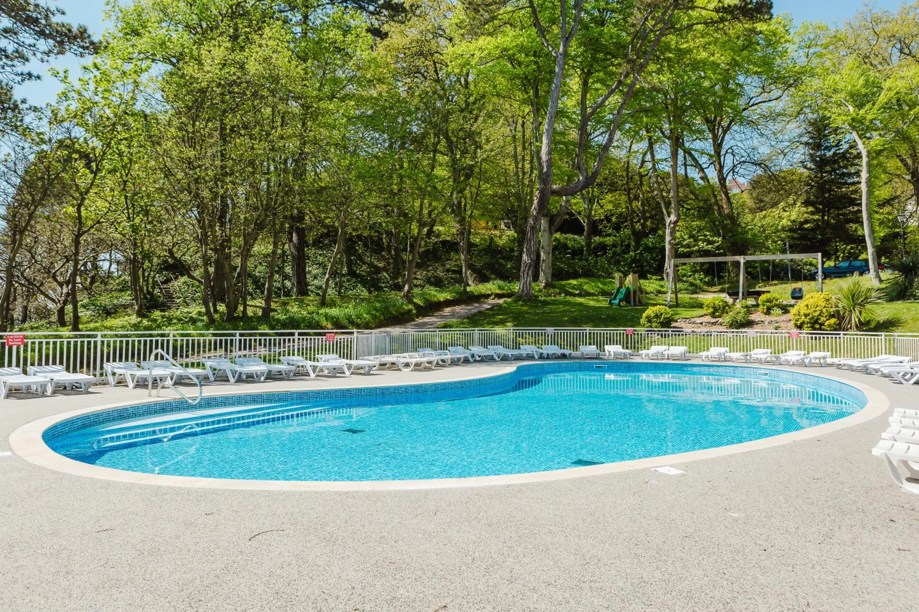 Swimming pool in The Osborne Hotel