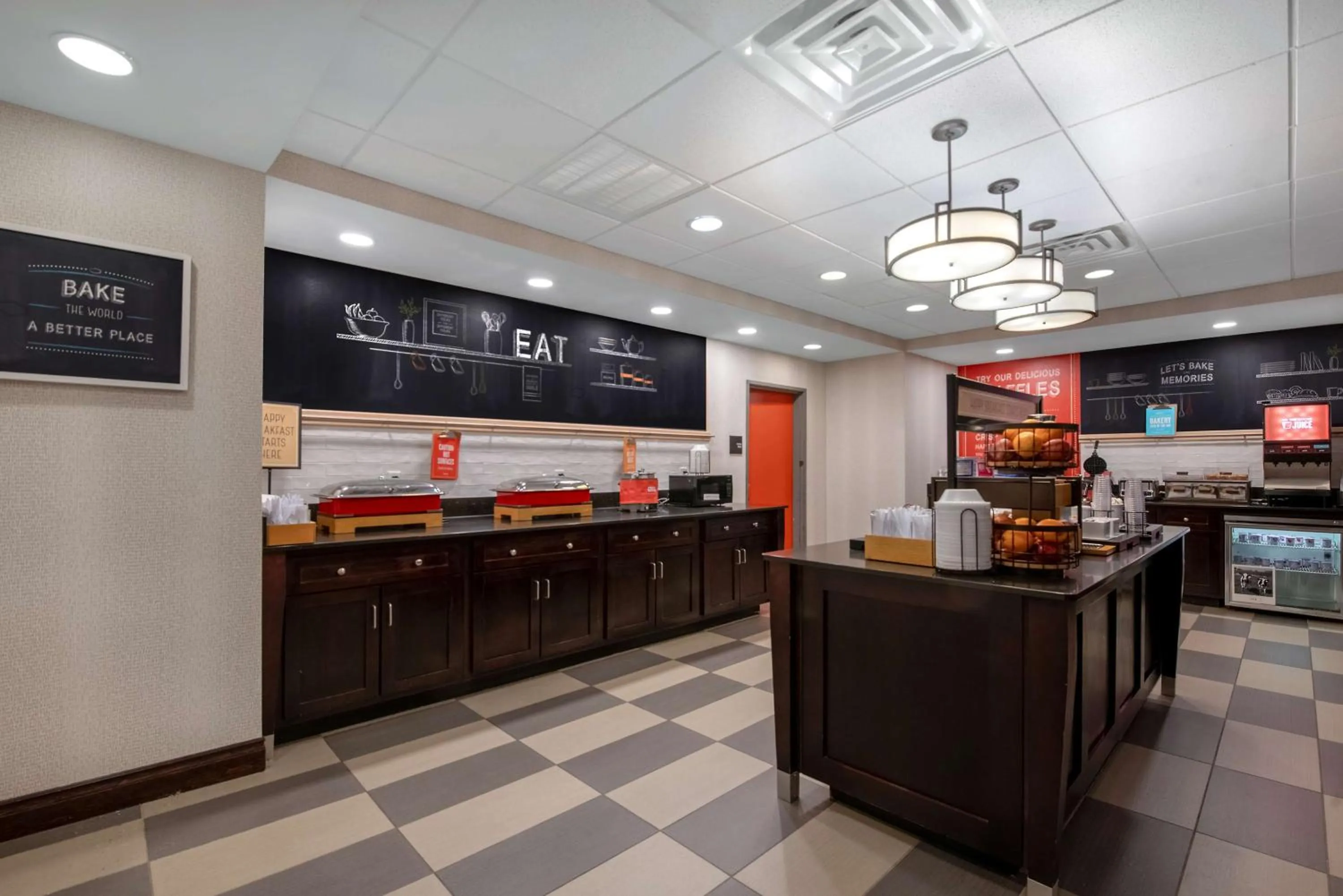 Breakfast in Hampton Inn & Suites Harvey New Orleans Westbank