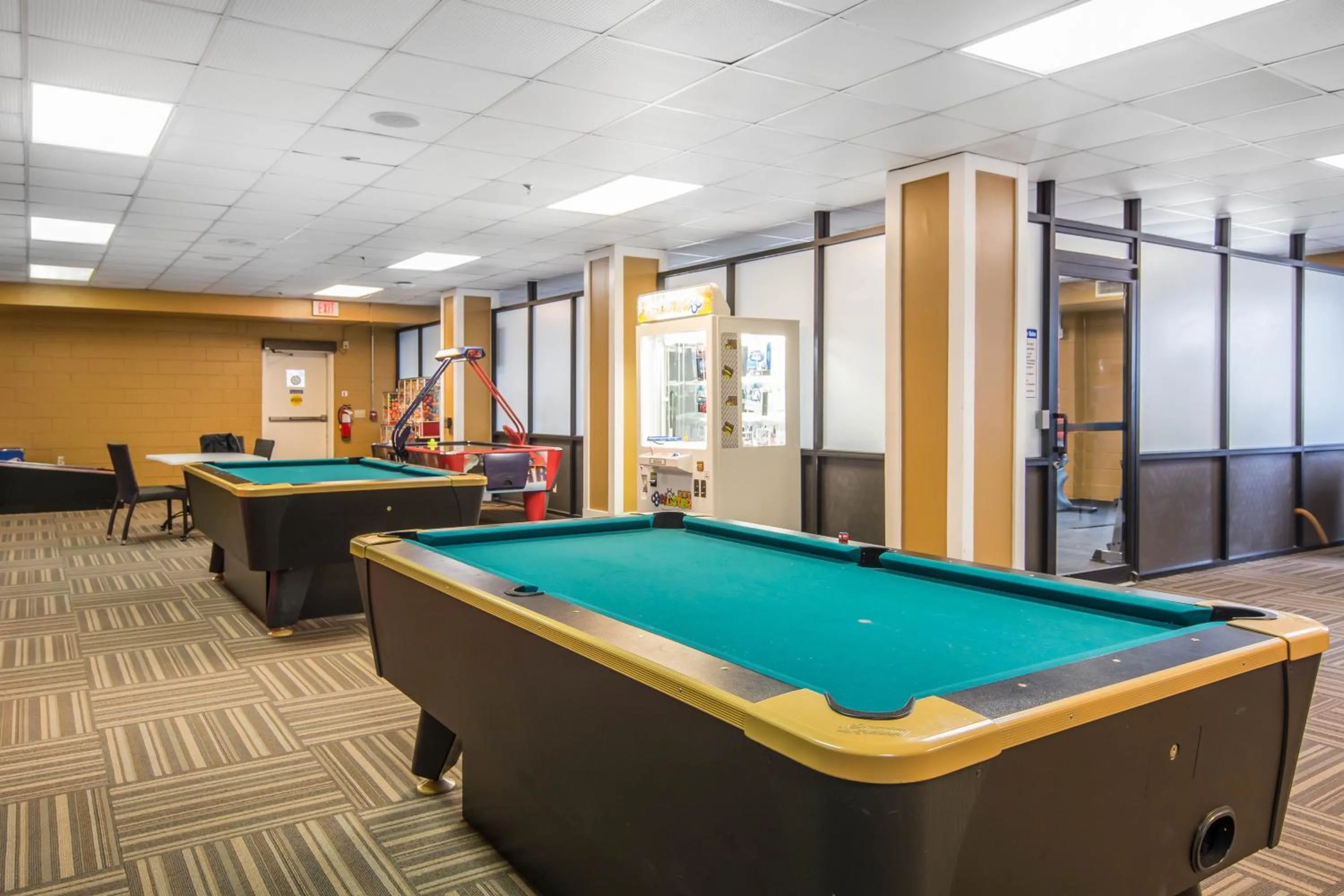 Billiard in Shenandoah Wilderness Traveler