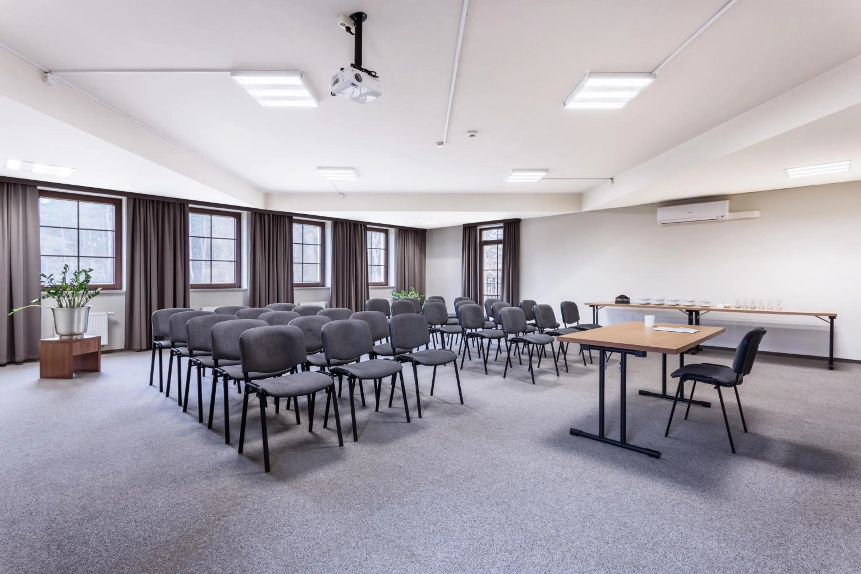 Hotel Modrzewiowy Dwór