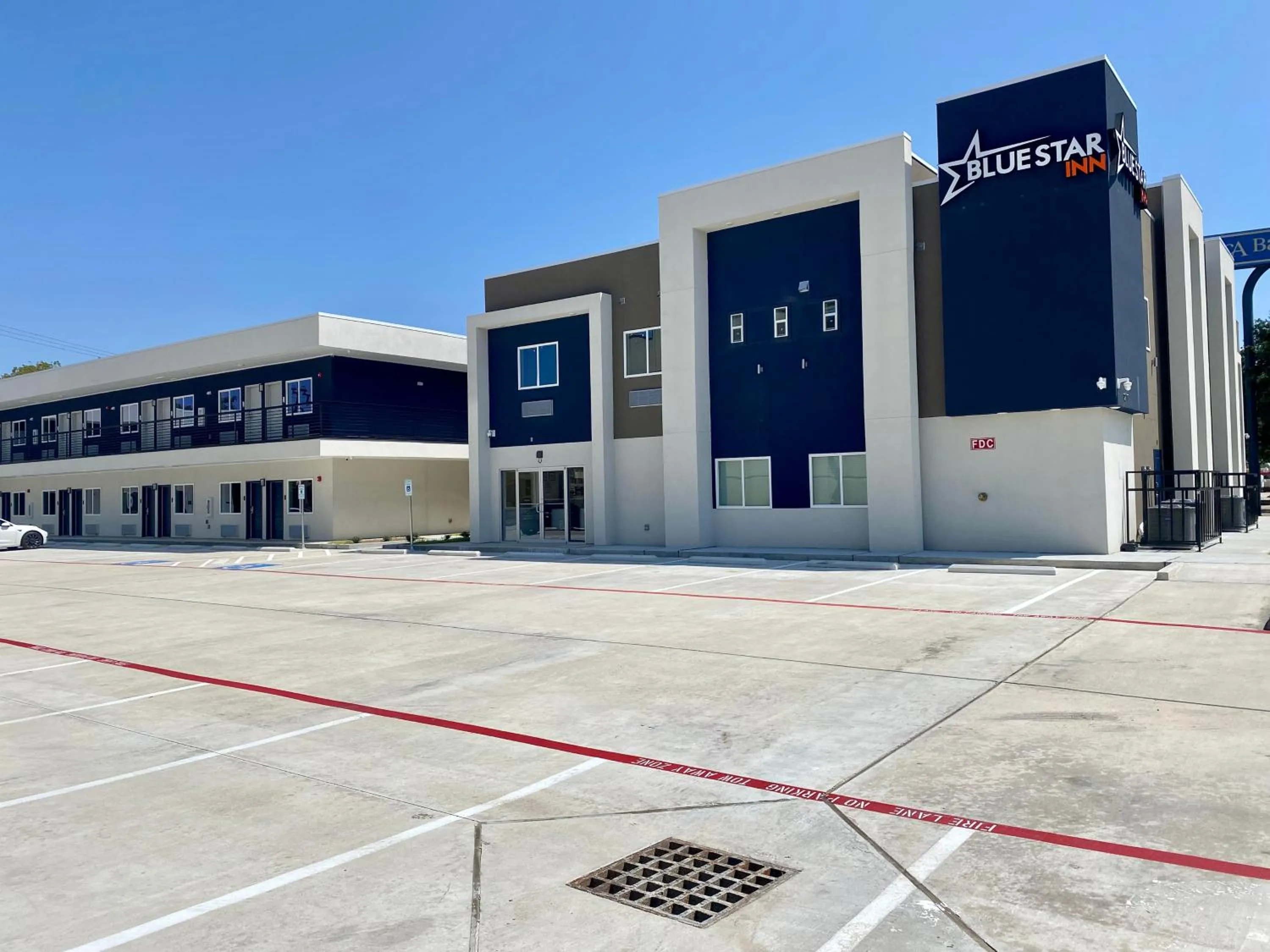 Property building in Blue Star Inn