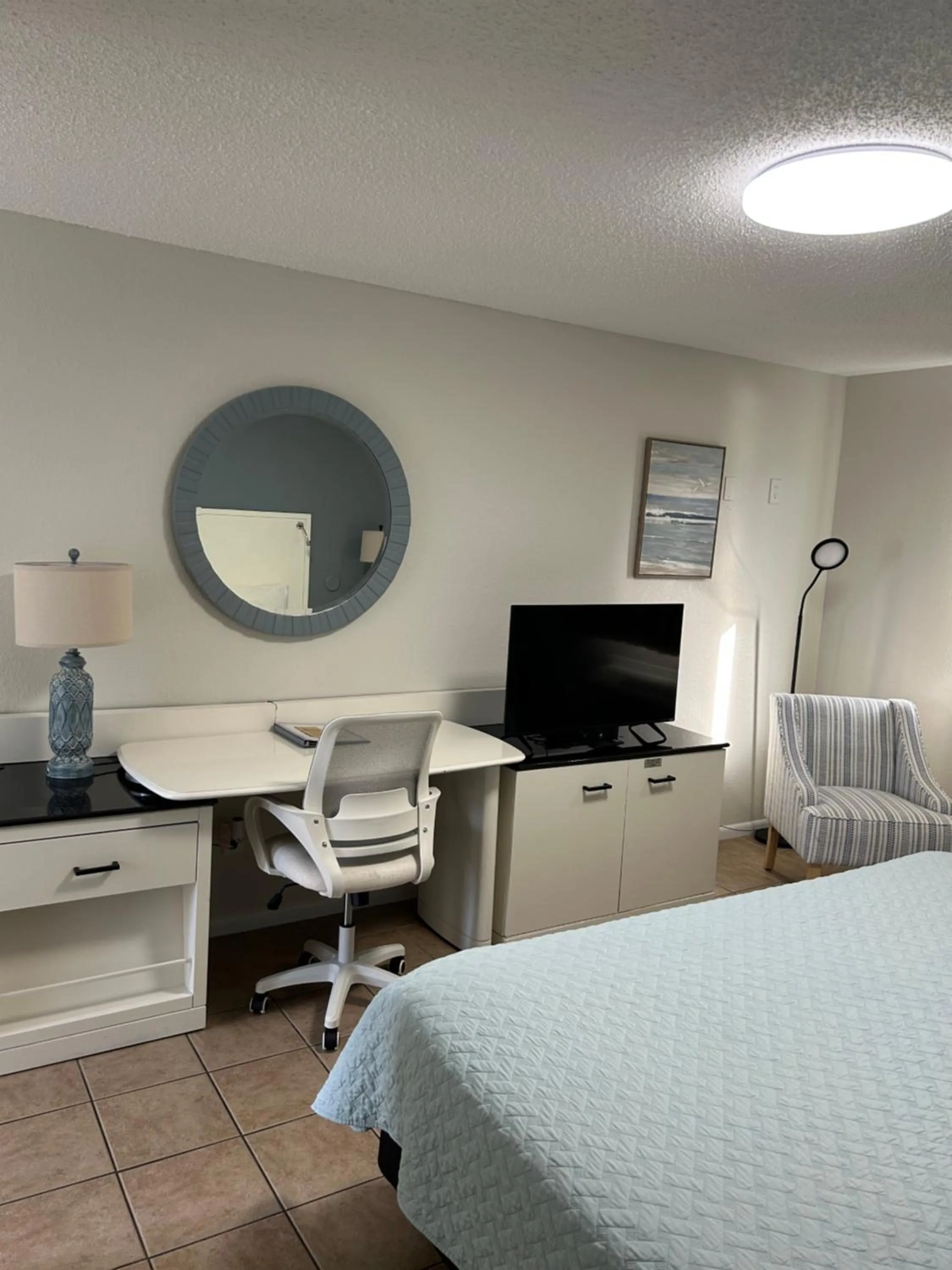 Sand Pebble Motor Lodge