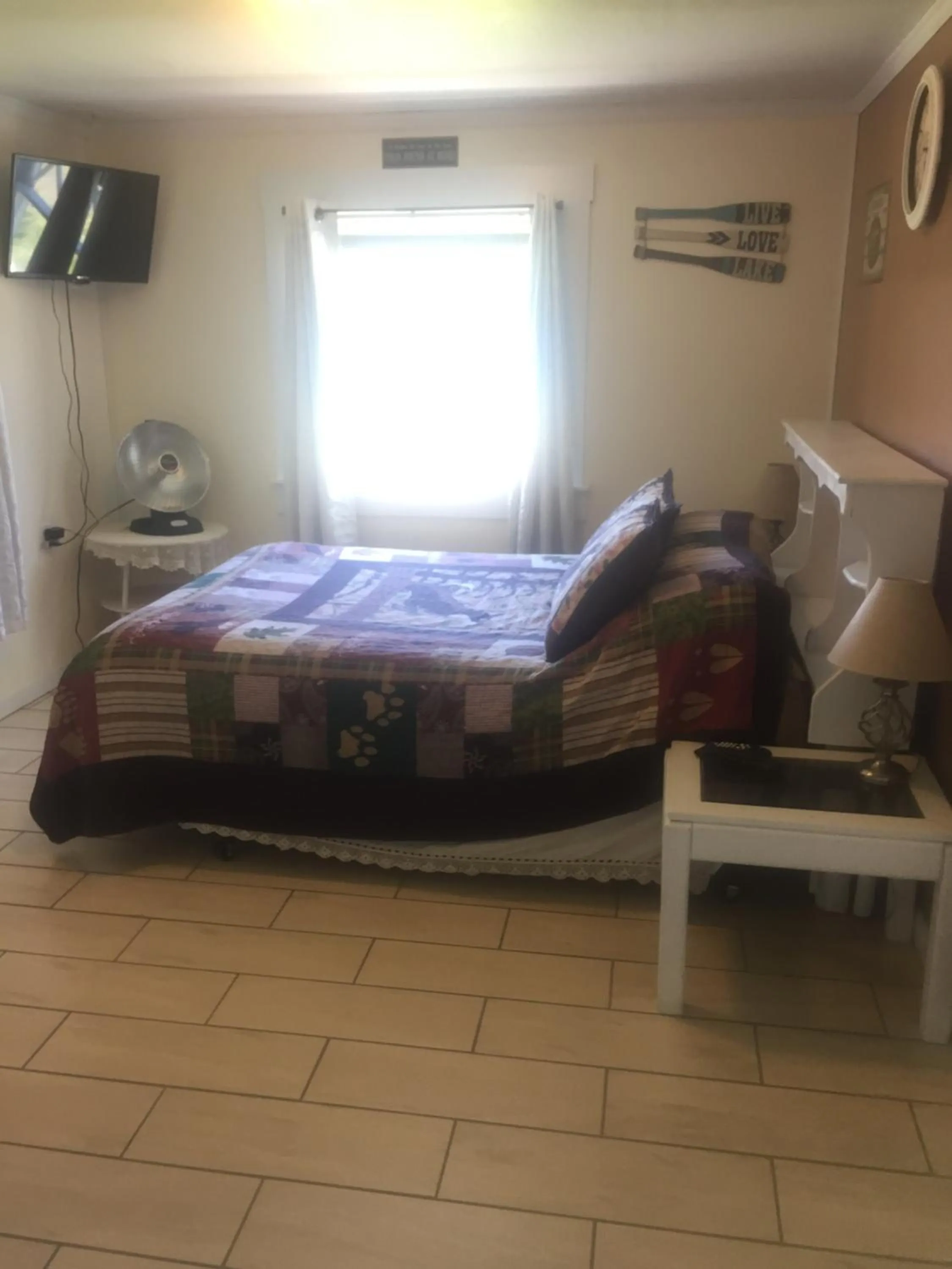 Bed in Foster Lake Inn