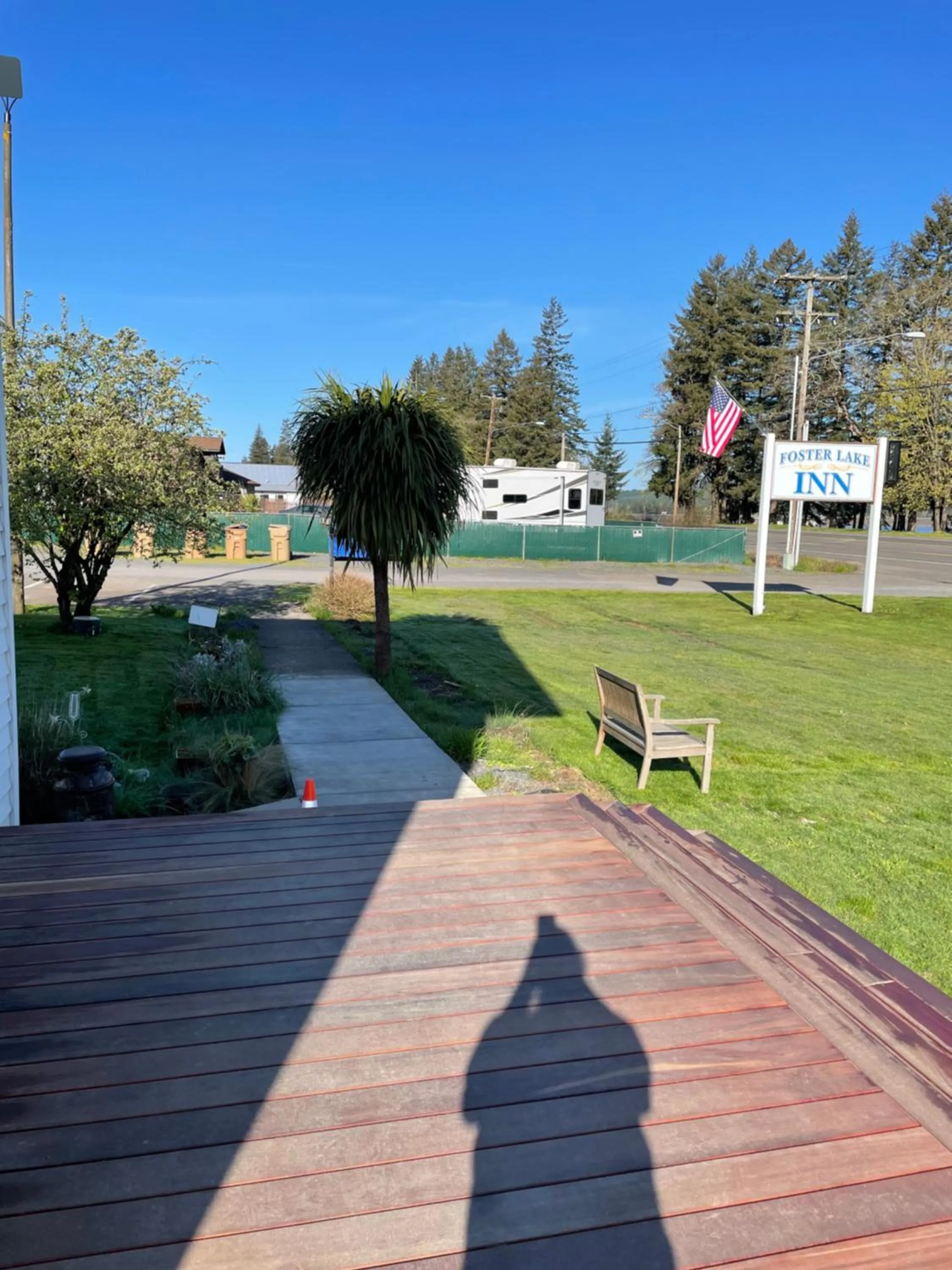 Facade/entrance in Foster Lake Inn