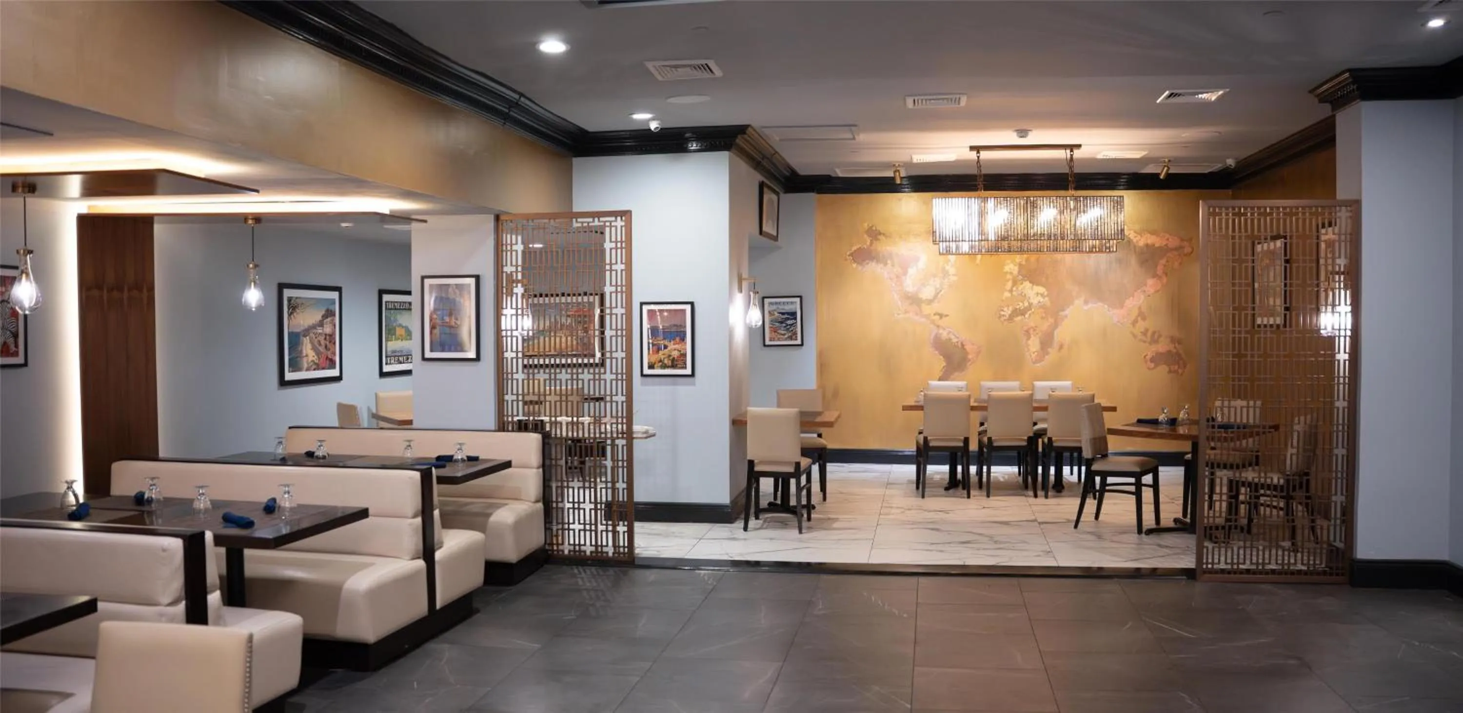 Restaurant/places to eat in The Roslyn, Tapestry Collection by Hilton