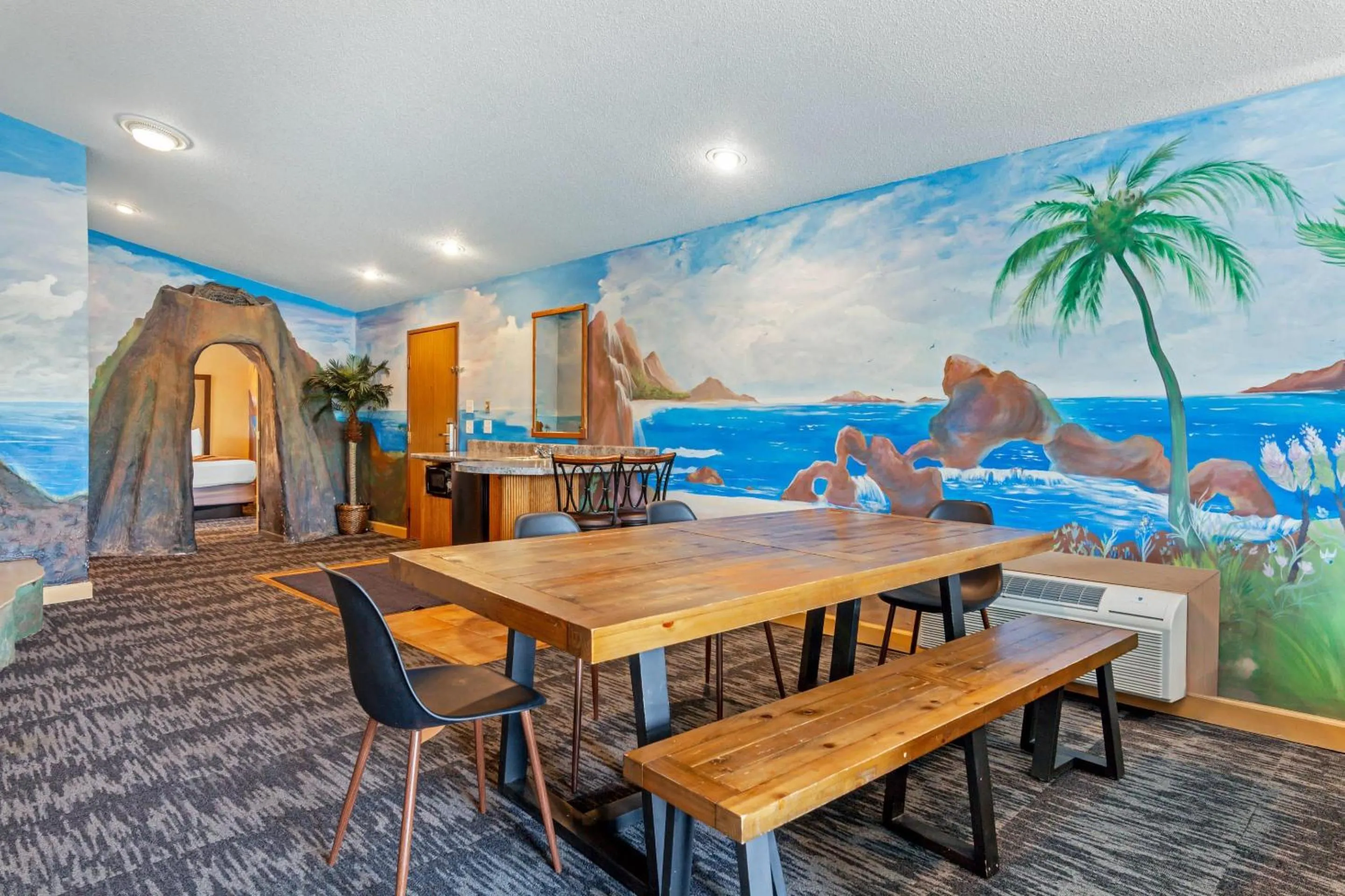 Bedroom in Atlantis Family Waterpark Hotel, an Ascend Collection Hotel