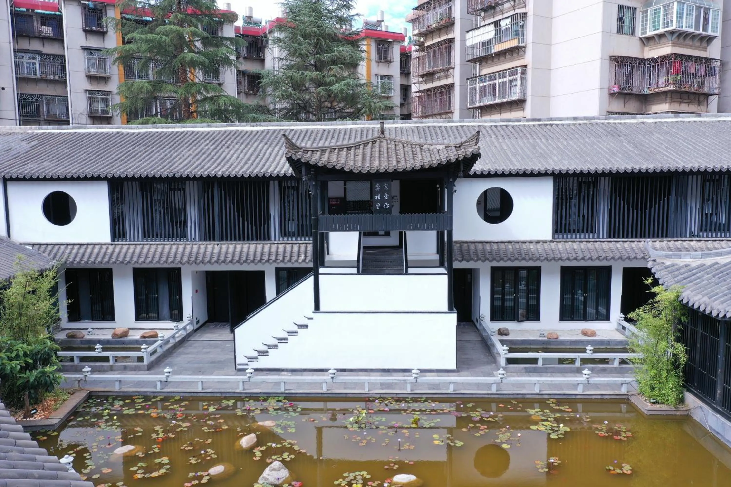 Property building in Gongxili-Xijian Hotel - Kunming Dongfeng East Road Dashuying Metro Station