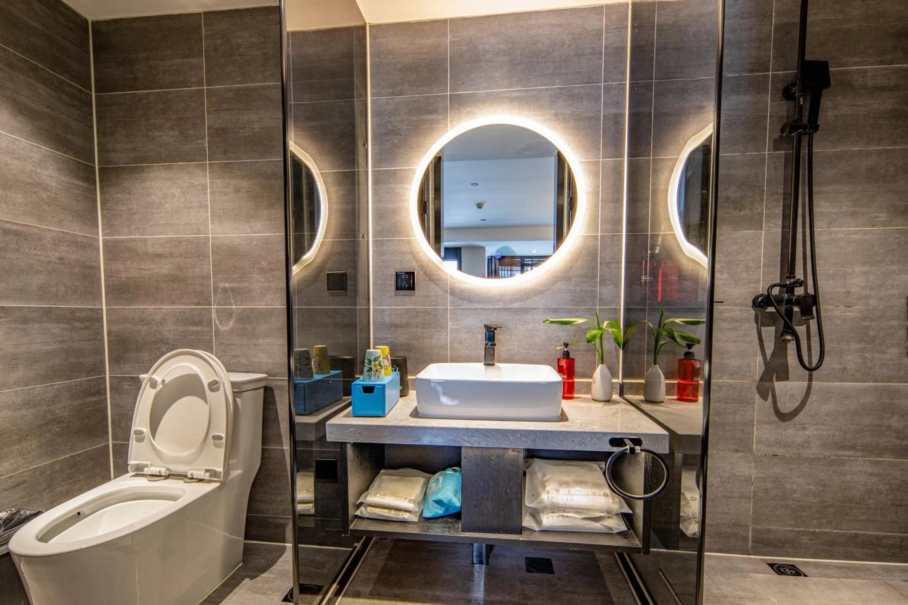 Toilet in Gongxili-Xijian Hotel - Kunming Dongfeng East Road Dashuying Metro Station