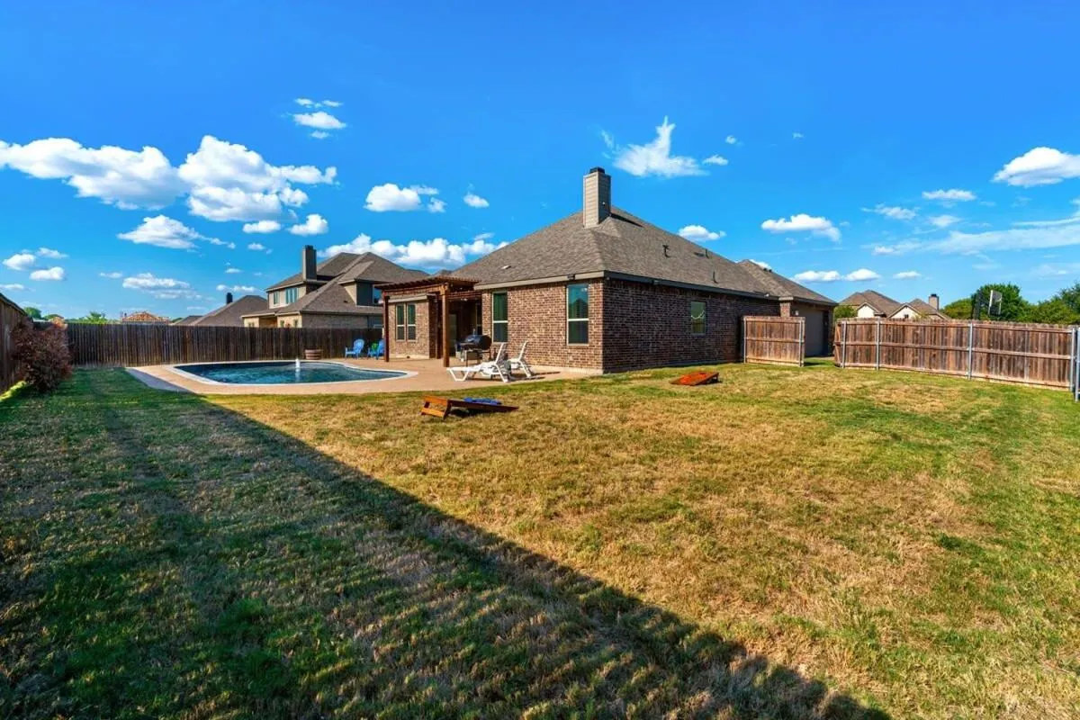 The Noble House Near Magnolia & Baylor W Pool