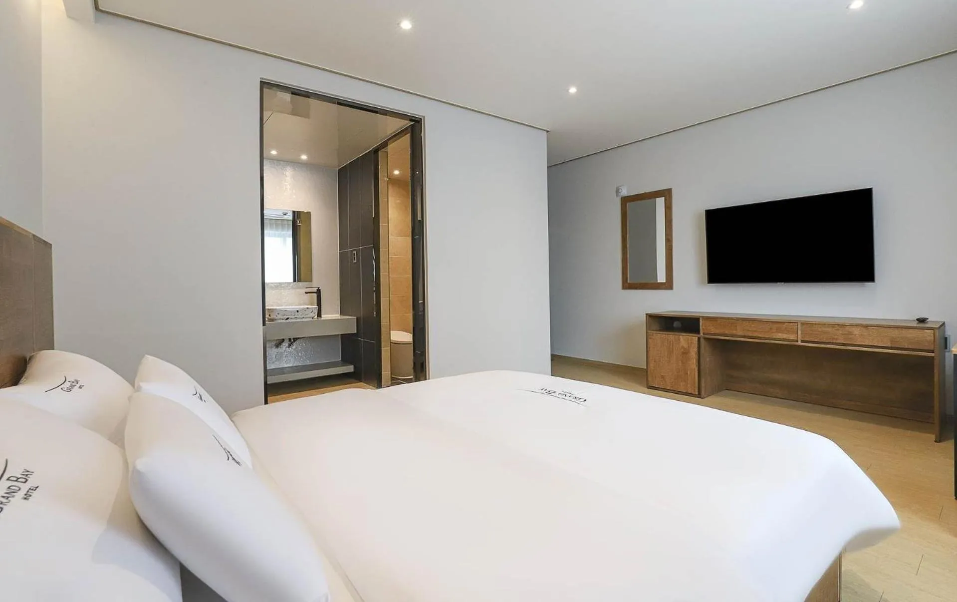 Bed in Hotel Grand Bay Boryeong