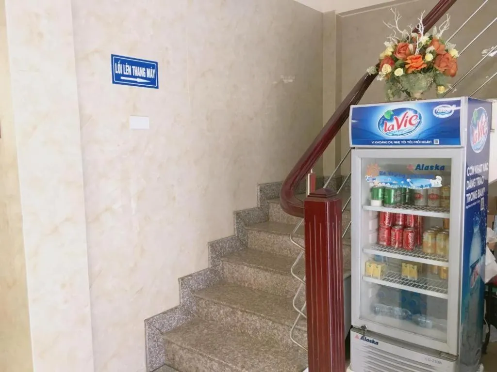 vending machine in Phúc Quý -149B Lê Duẩn HN - by BAY LUXURY