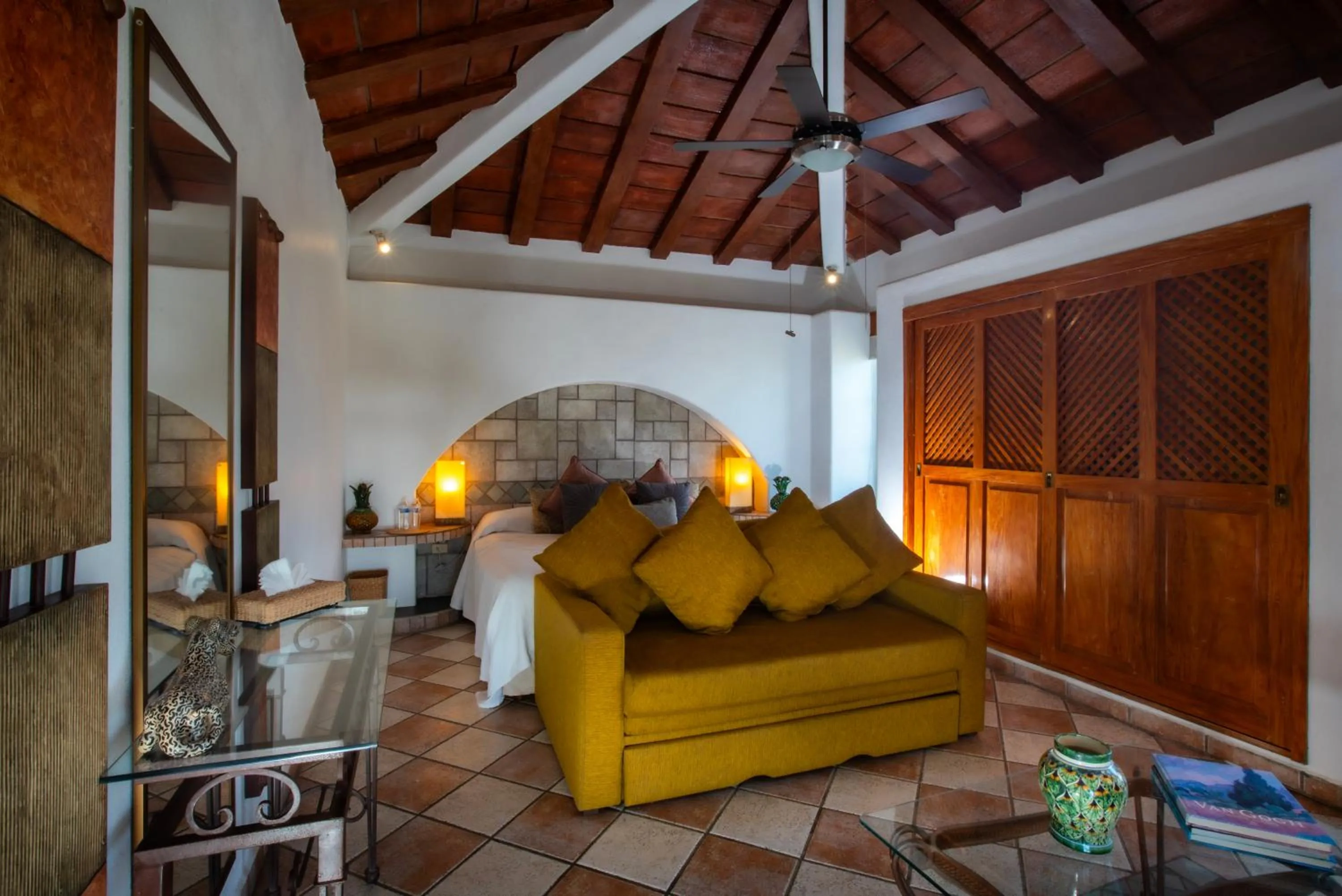 Photo of the whole room in Villa Bella Bed & Breakfast Inn