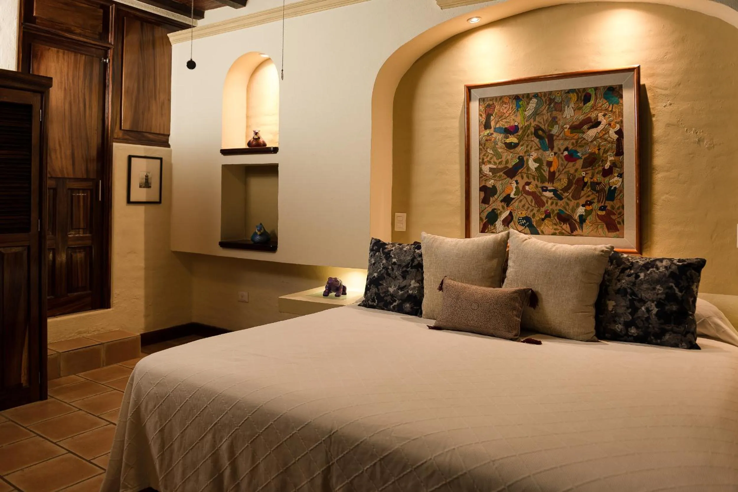 Bed in Villa Bella Bed & Breakfast Inn