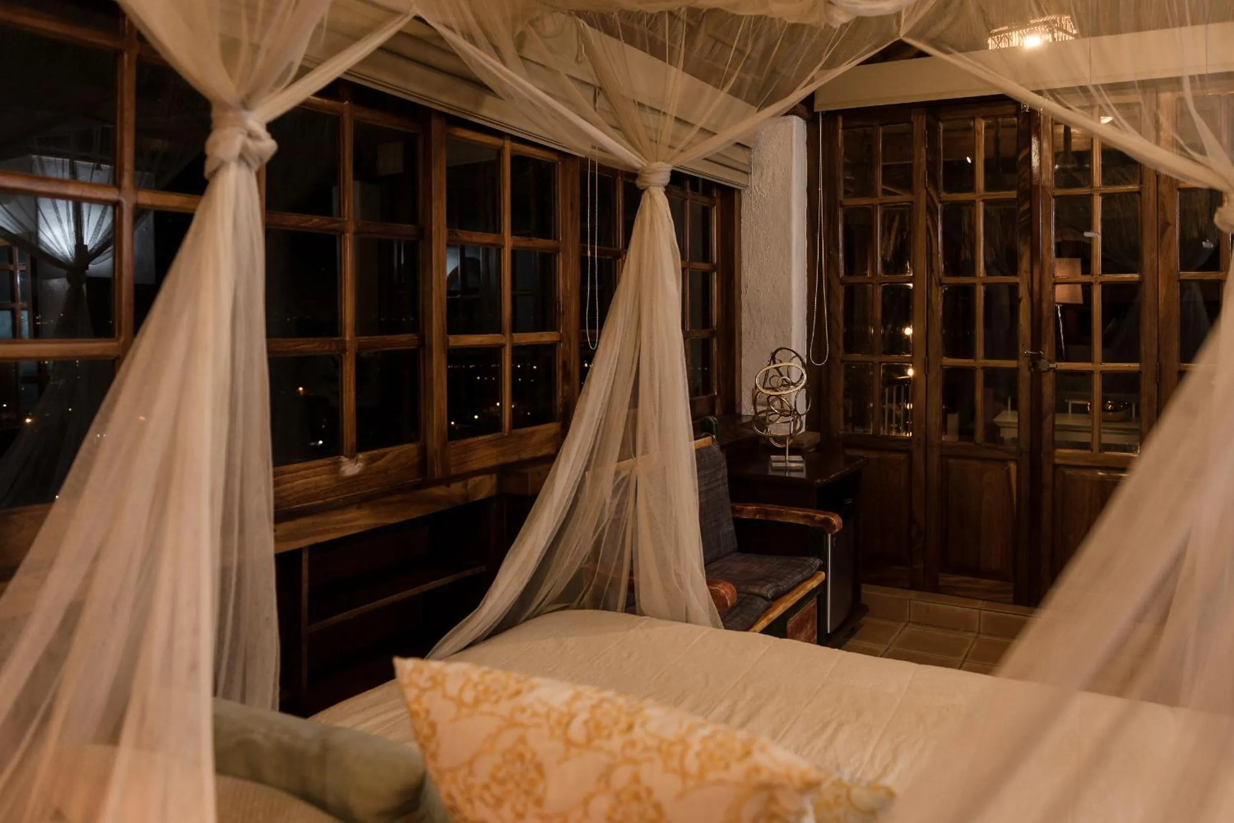 Bed in Villa Bella Bed & Breakfast Inn