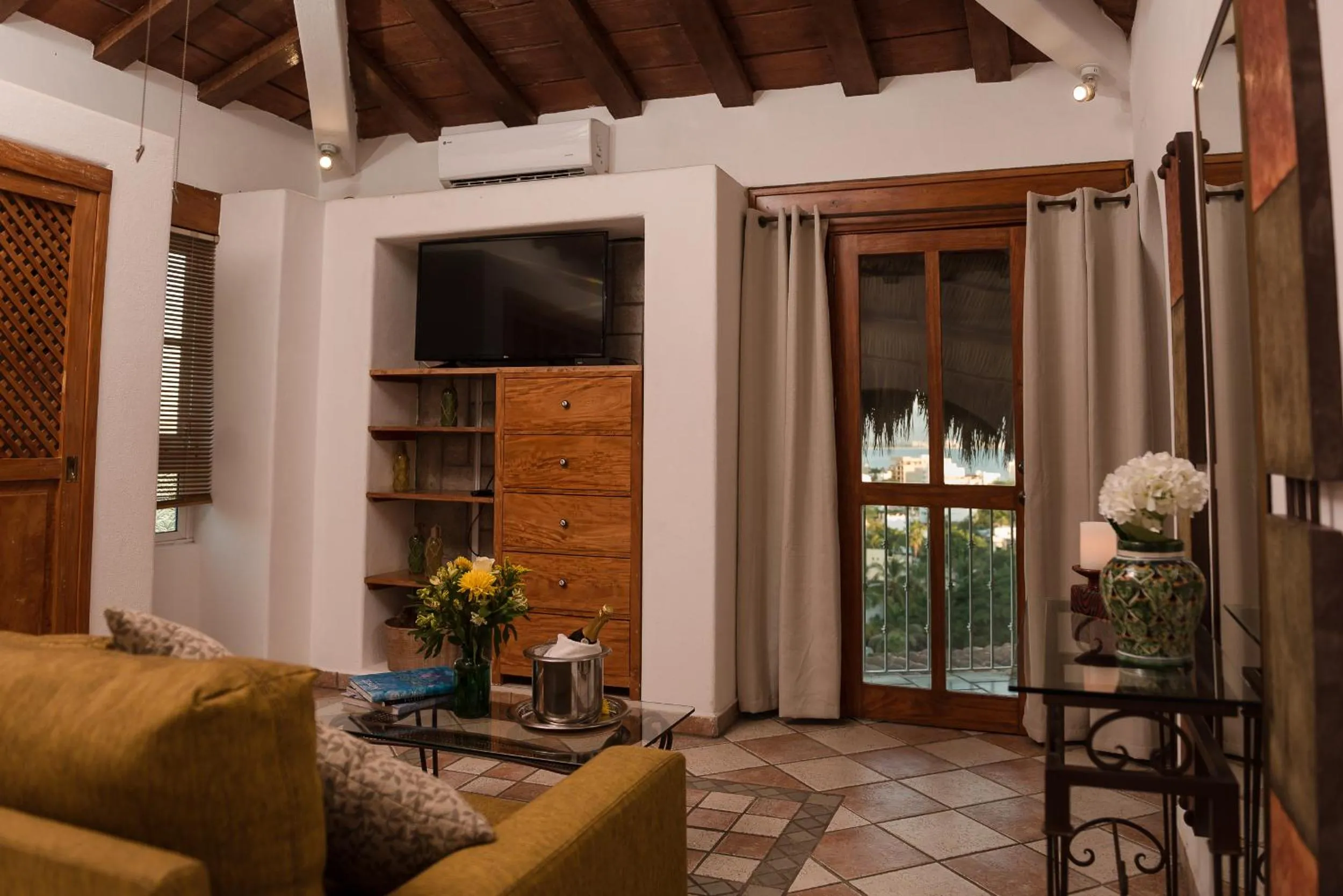 Living room in Villa Bella Bed & Breakfast Inn