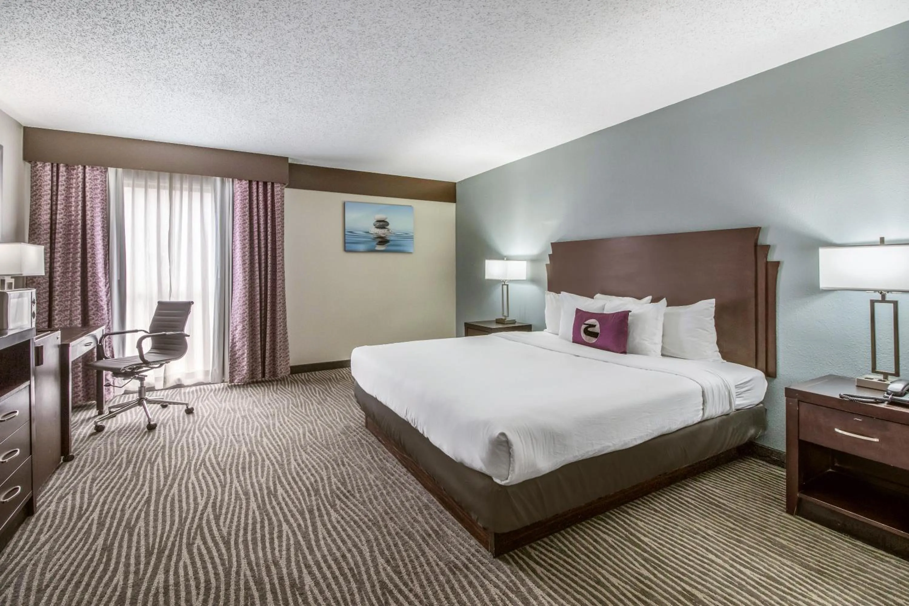 Photo of the whole room, Bed in Clarion Hotel Jackson Northwest