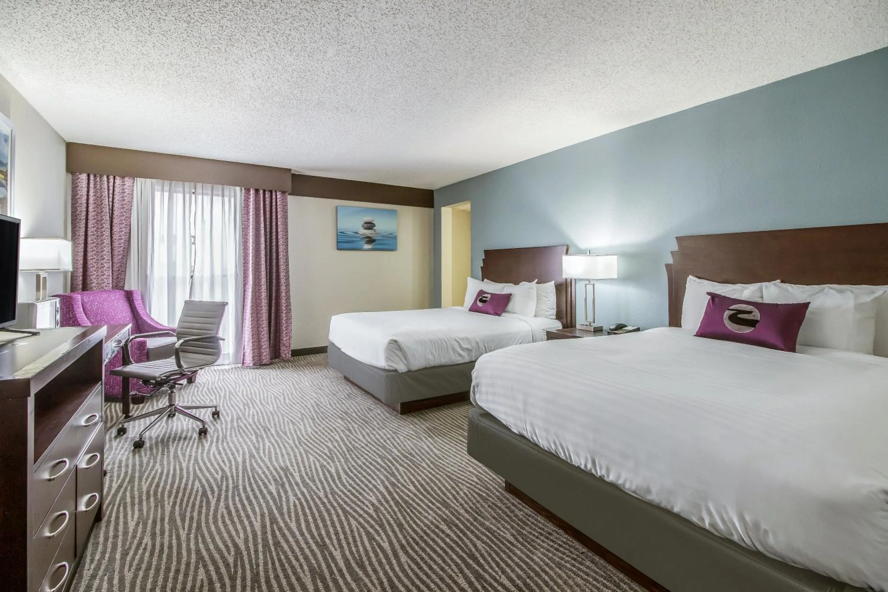 Photo of the whole room, Bed in Clarion Hotel Jackson Northwest